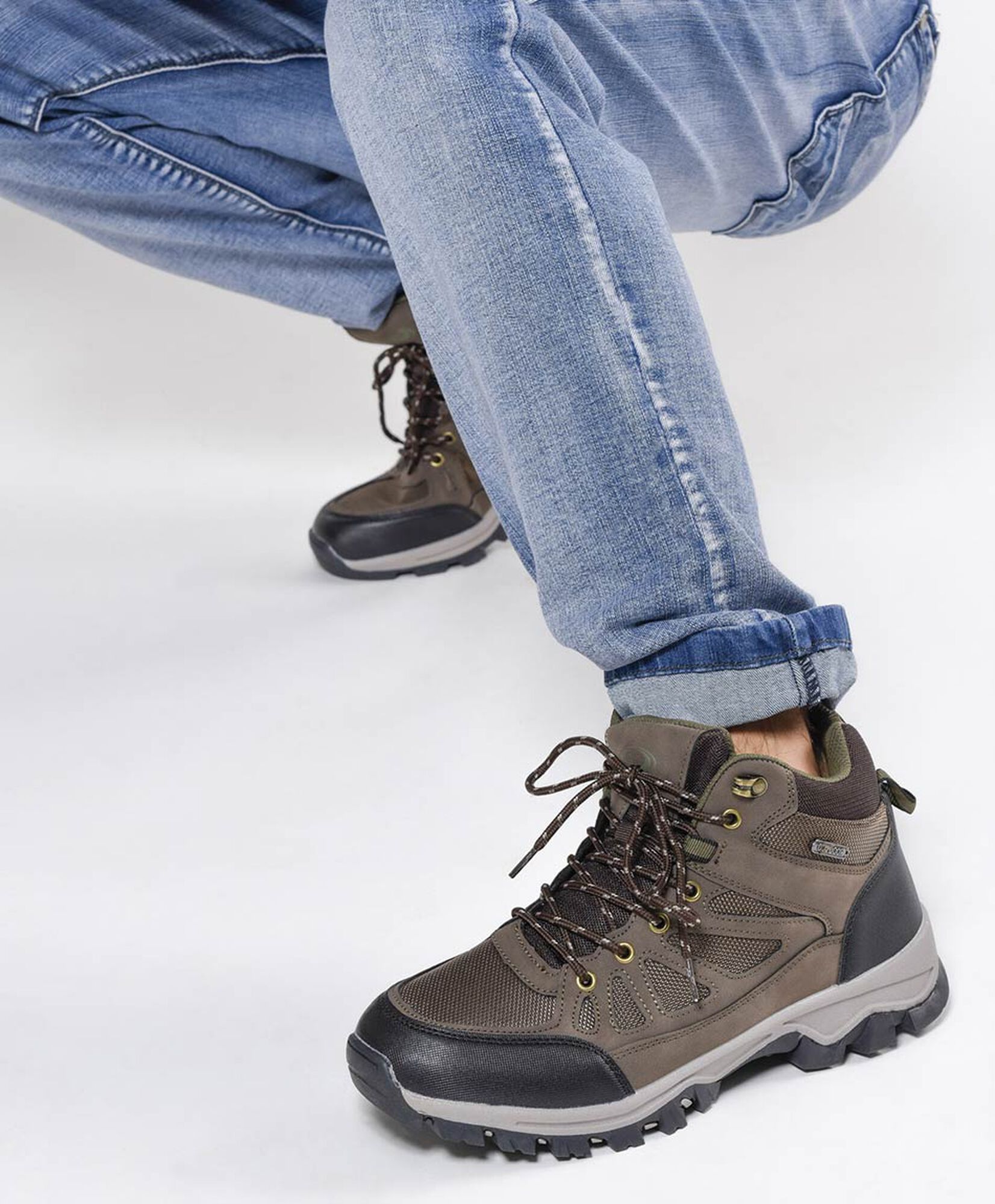 Zapatilla hombre outdoor malla Zapatilla hombre outdoor malla