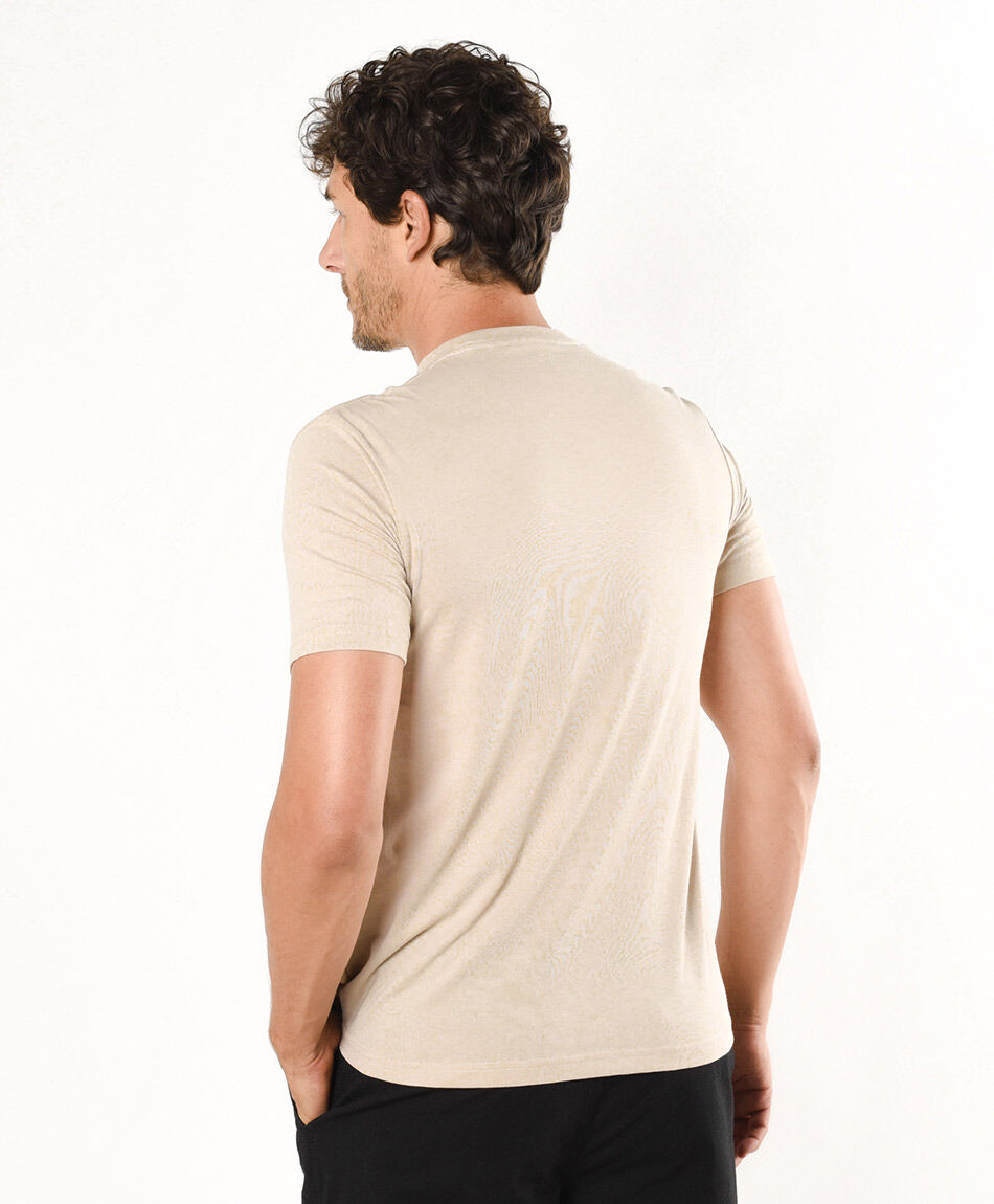 Polera hombre hojas