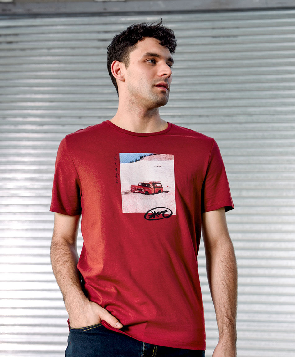 Polera hombre estampado auto