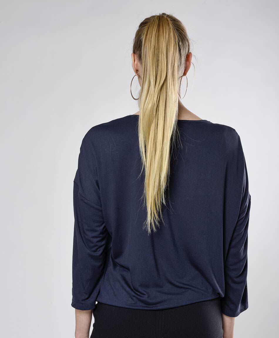 Polera mujer hojas y tachitas
