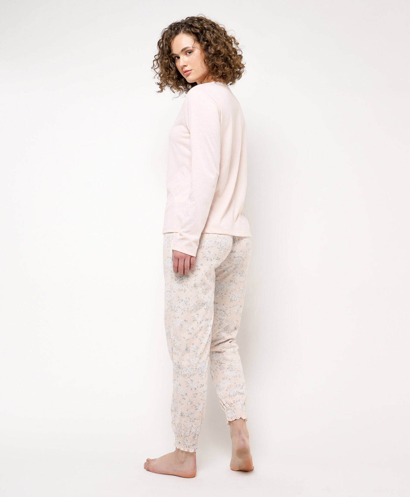 Pijama mujer detalles pink Pijama mujer detalles pink