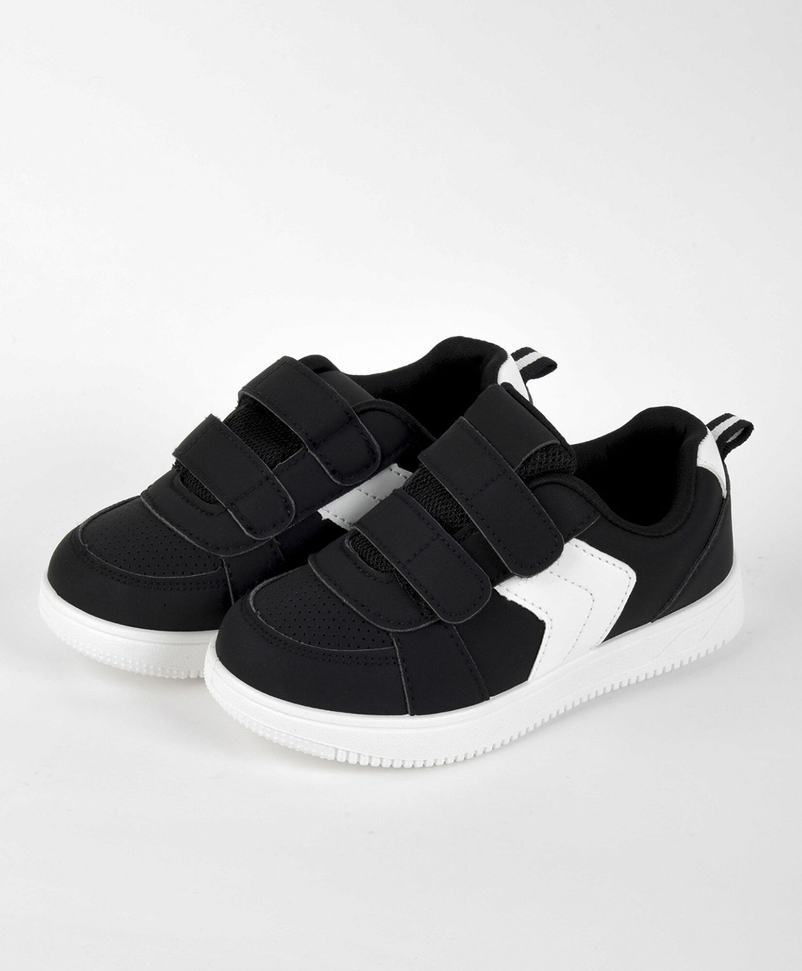 Zapatilla niño (26 a 31) flecha Zapatilla niño (26 a 31) flecha