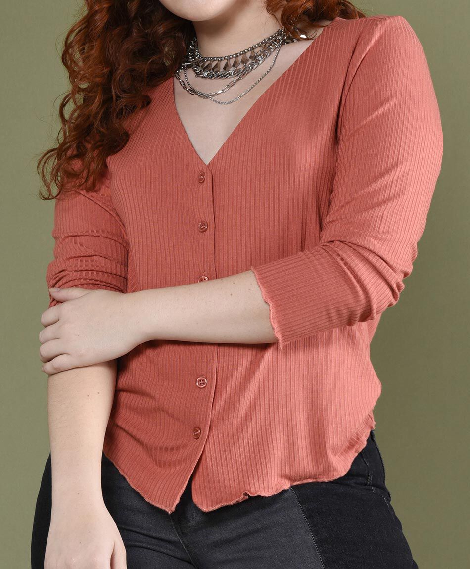 Polera canale abotonada