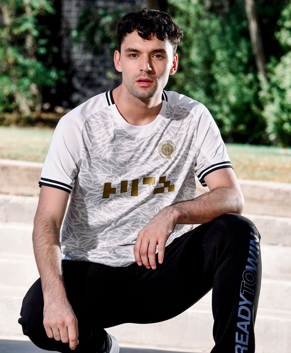 Polera deportiva hombre estilo f&uacute;tbol