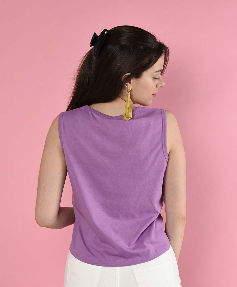 Polera sin mangas cuello redondo