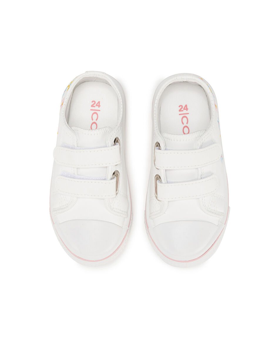 Zapatilla infantil (24 a 29) flores bordadas