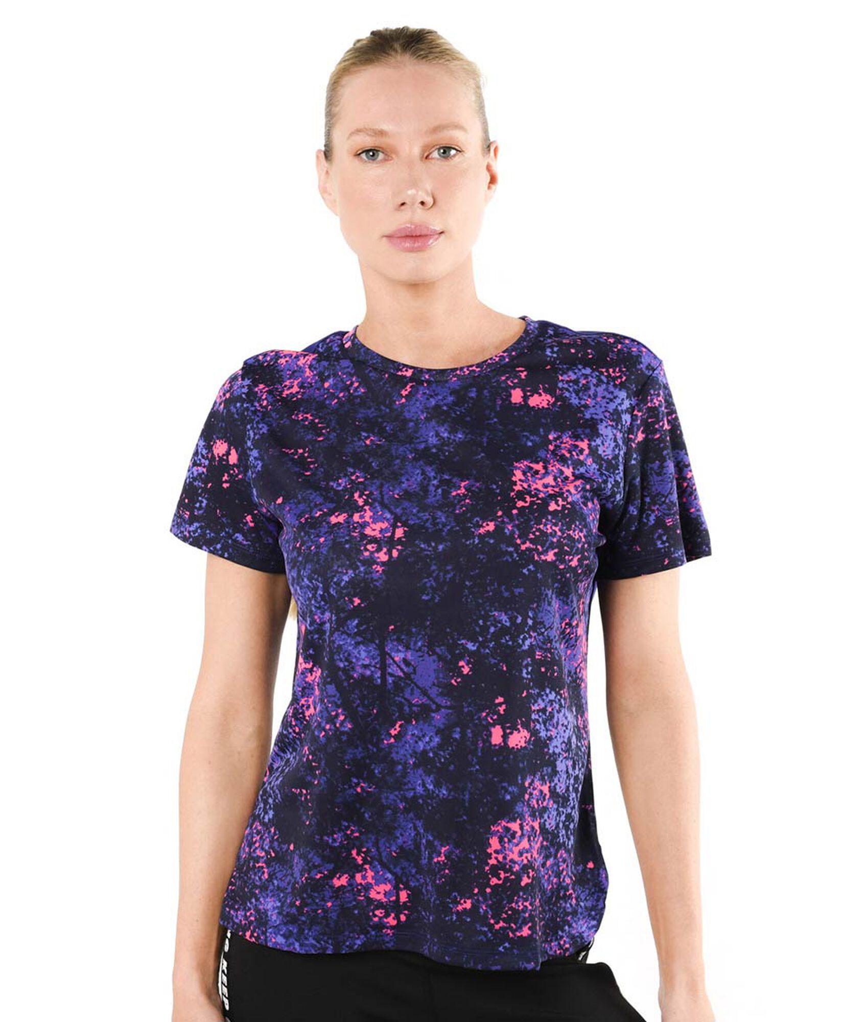 Polera deportiva mujer estilo pintura Polera deportiva mujer estilo pintura
