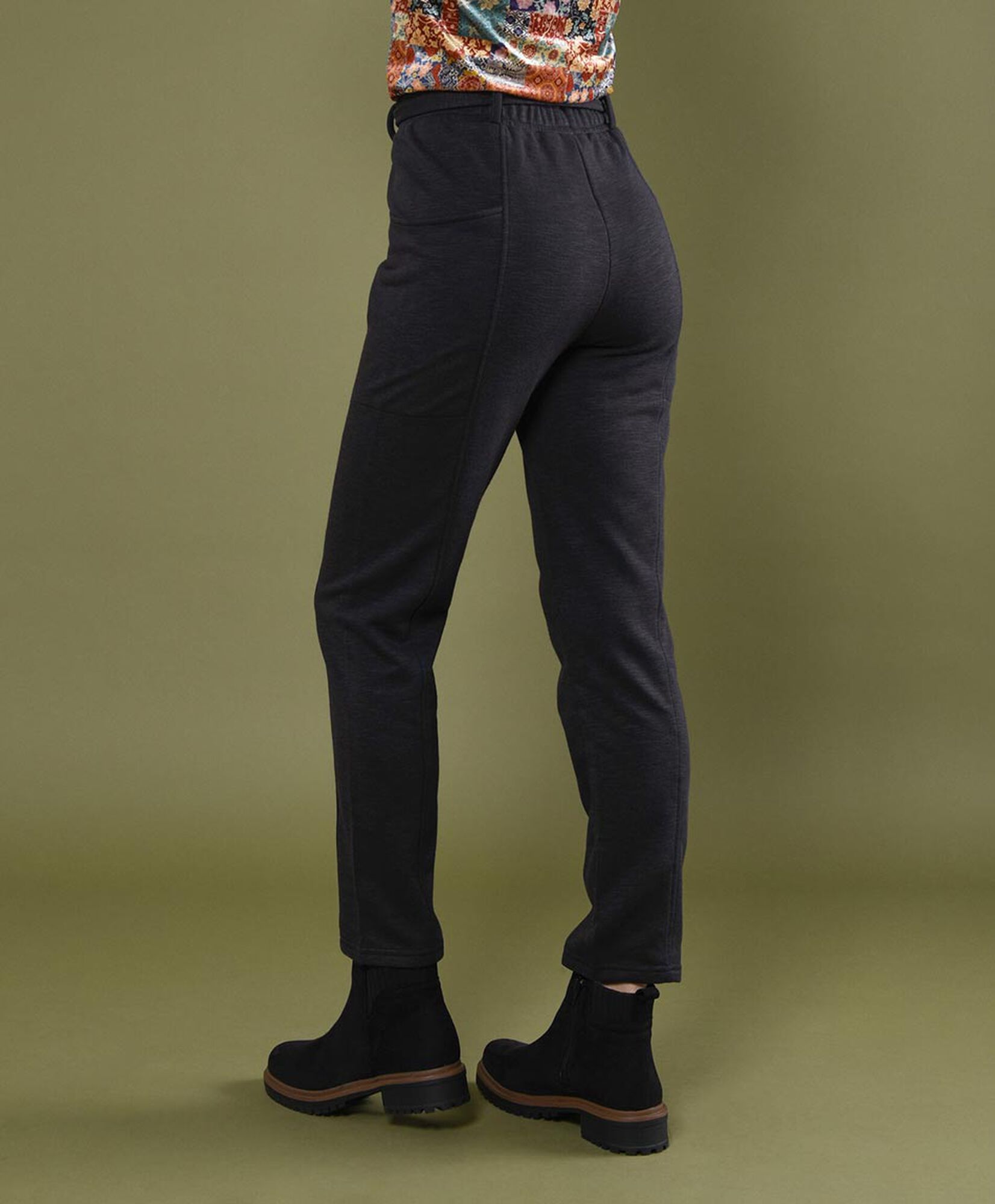 Pantalón mujer tiro alto comfy Pantalón mujer tiro alto comfy