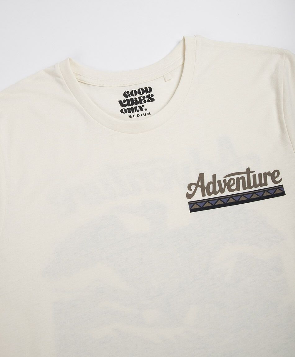 Polera hombre estampado doble adventure