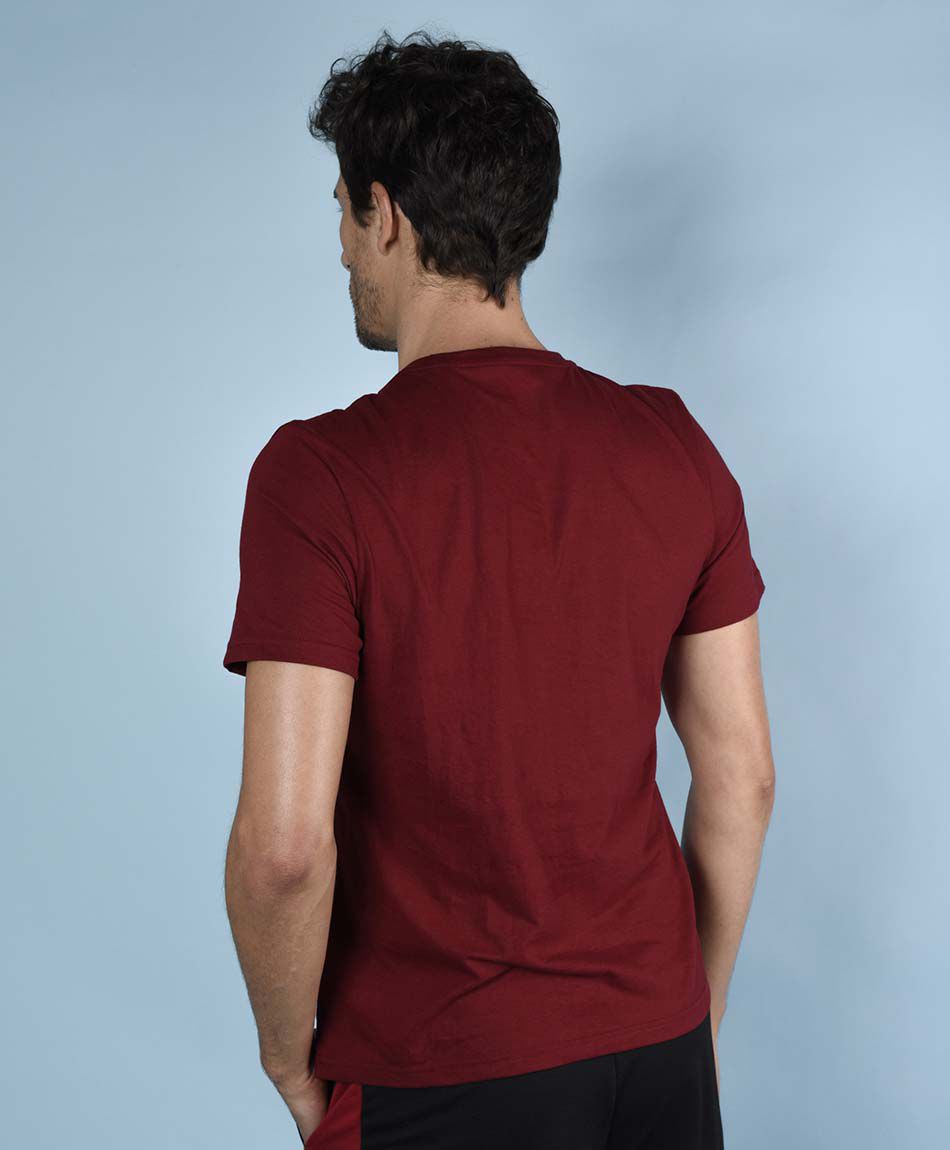 Polera deportiva manga corta cuello redondo