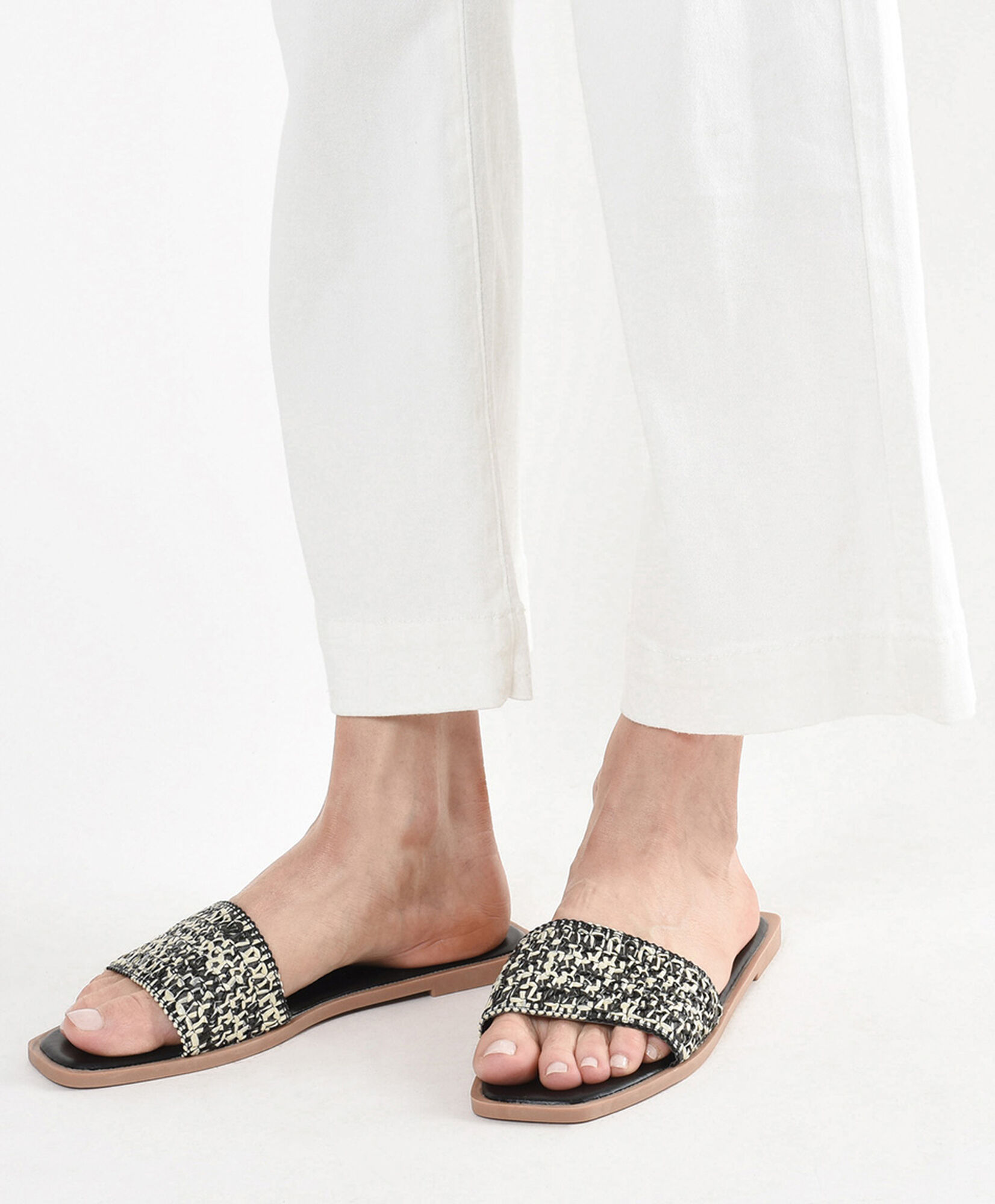 Sandalia mujer tejida diseño Sandalia mujer tejida diseño