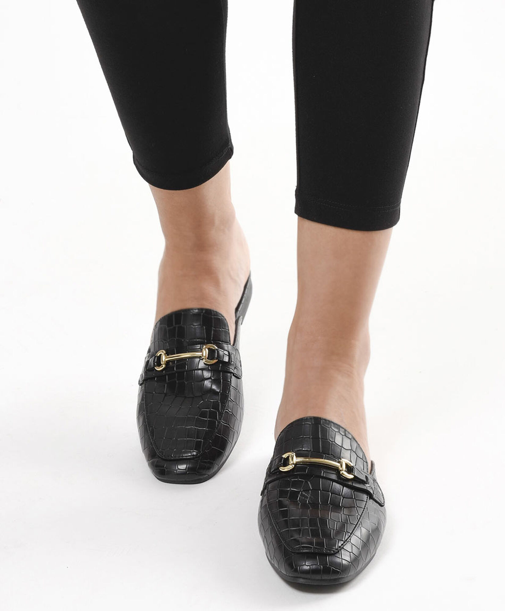 Babucha mujer texturas y hebilla Babucha mujer texturas y hebilla