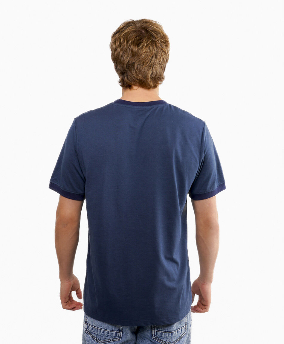 Polera hombre estampado cassette