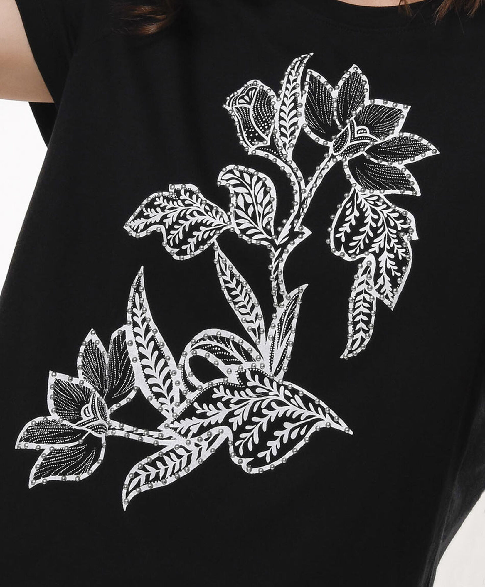 Polera mujer flor y brillos Polera mujer flor y brillos