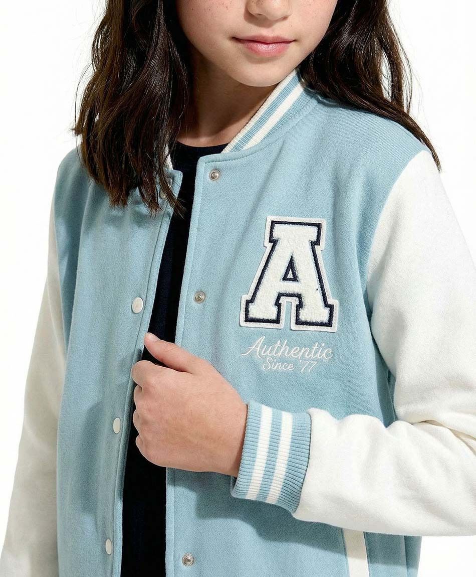 Chaqueta ni&ntilde;a estilo universitario