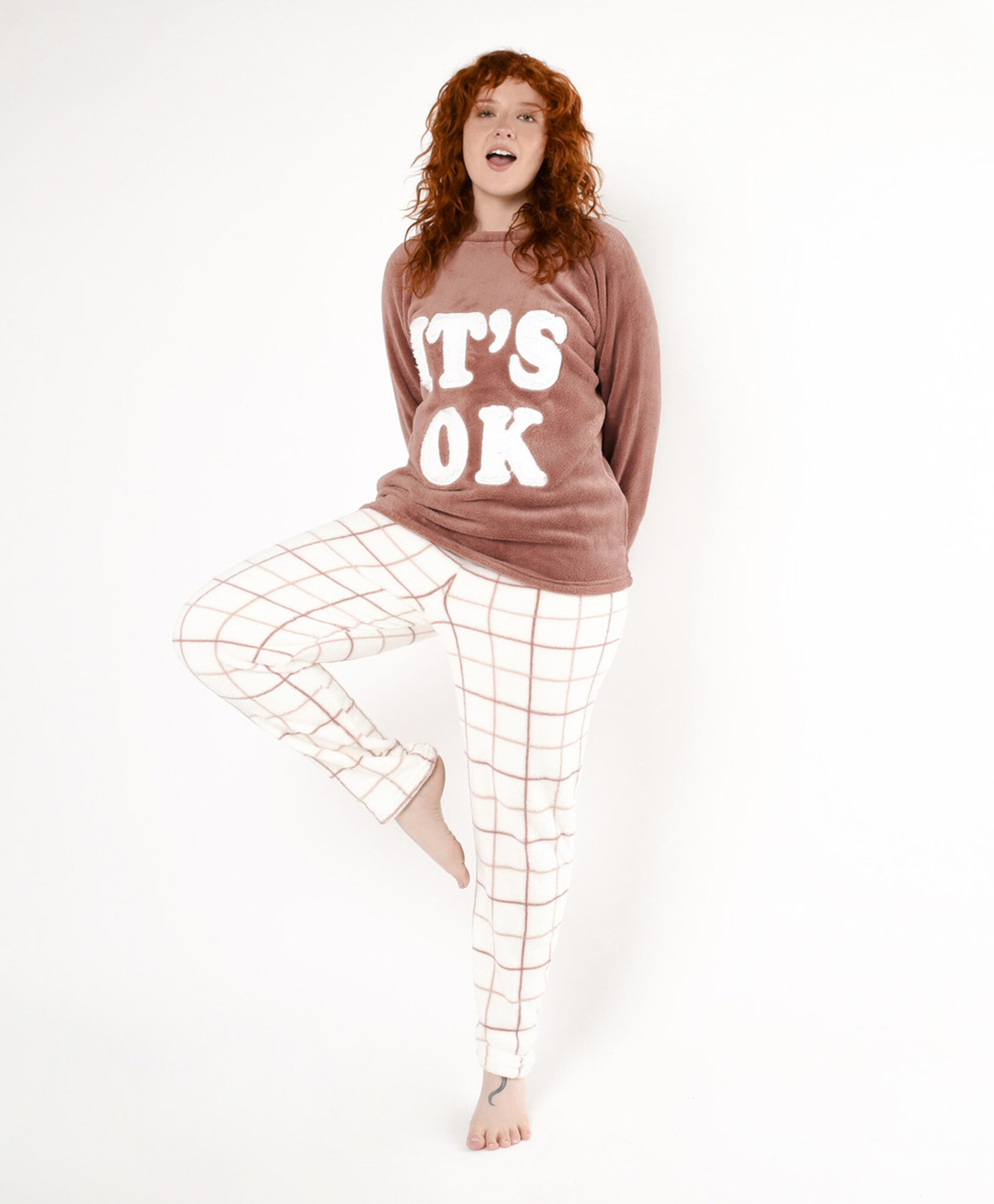 Pijama mujer polar frase y cuadros Pijama mujer polar frase y cuadros