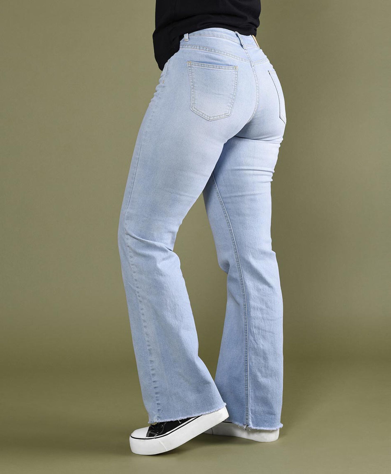 Jeans bolsillos bordados Jeans bolsillos bordados