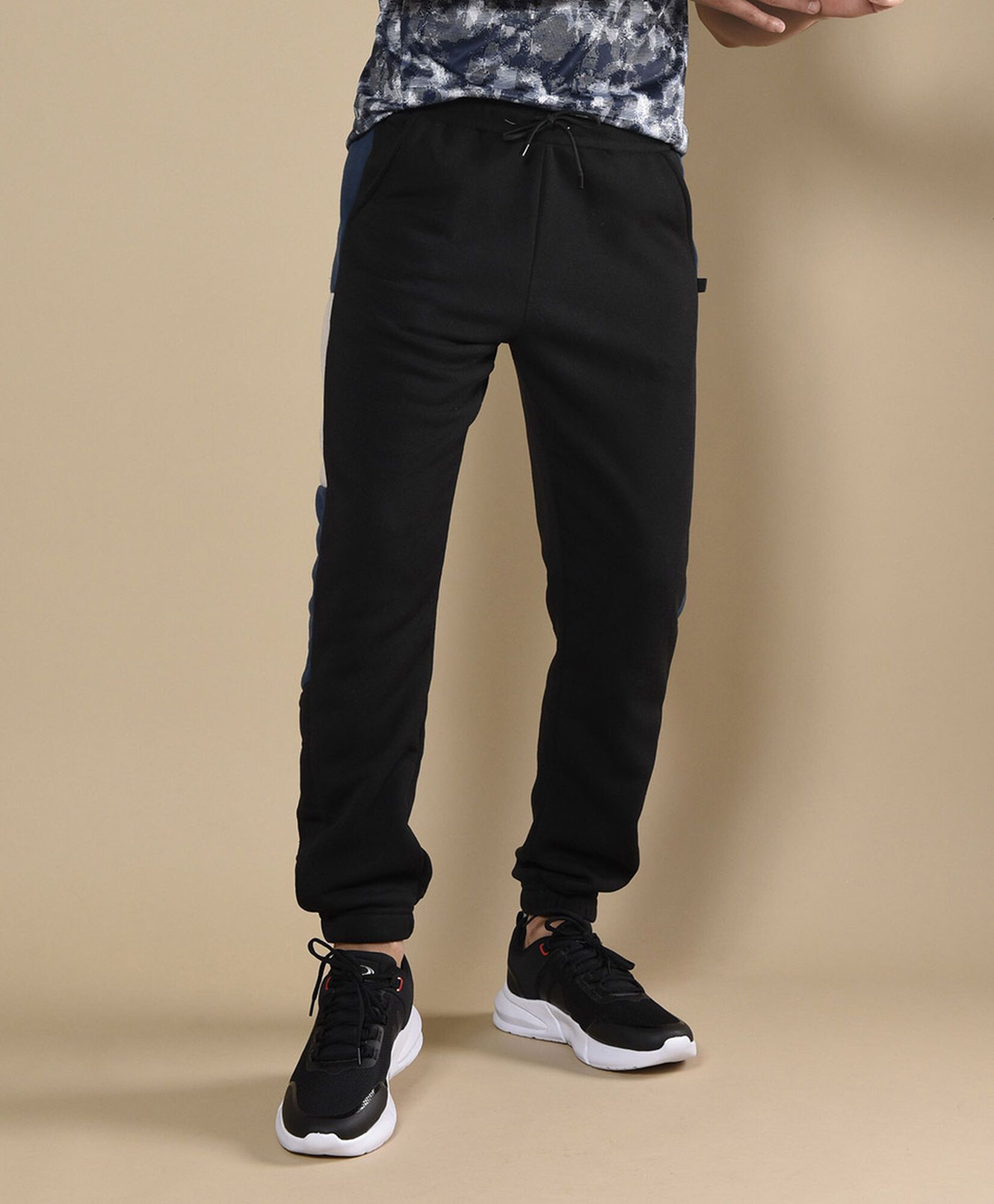 Pantalon buzo Pantalon buzo