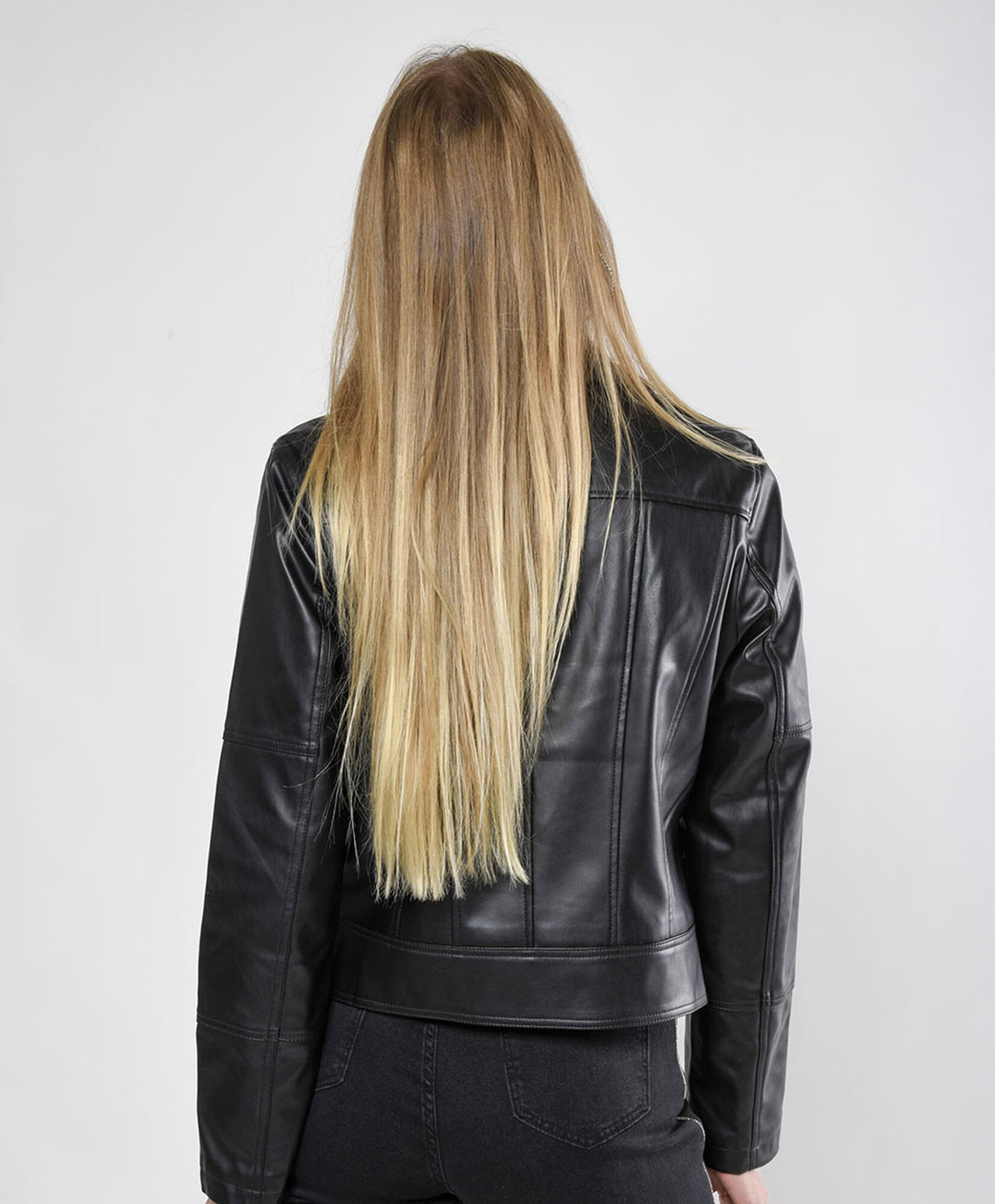 Chaqueta mujer cruzada cuerina Chaqueta mujer cruzada cuerina