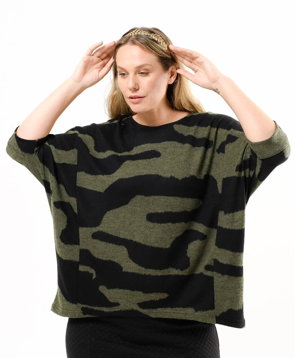 Polera mujer oversize camuflaje