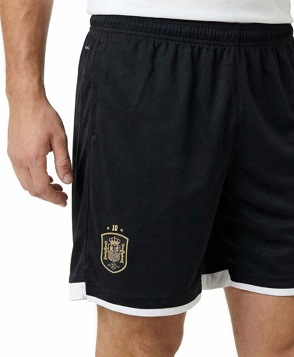 Short deportivo hombre estilo f&uacute;tbol