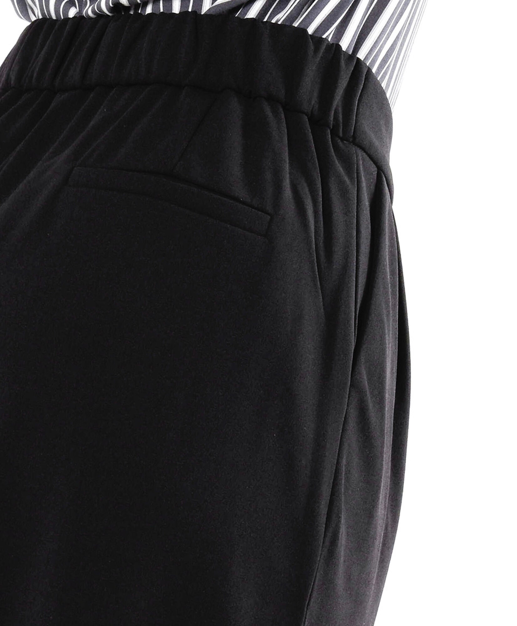 Pantalón mujer capri negro Pantalón mujer capri negro
