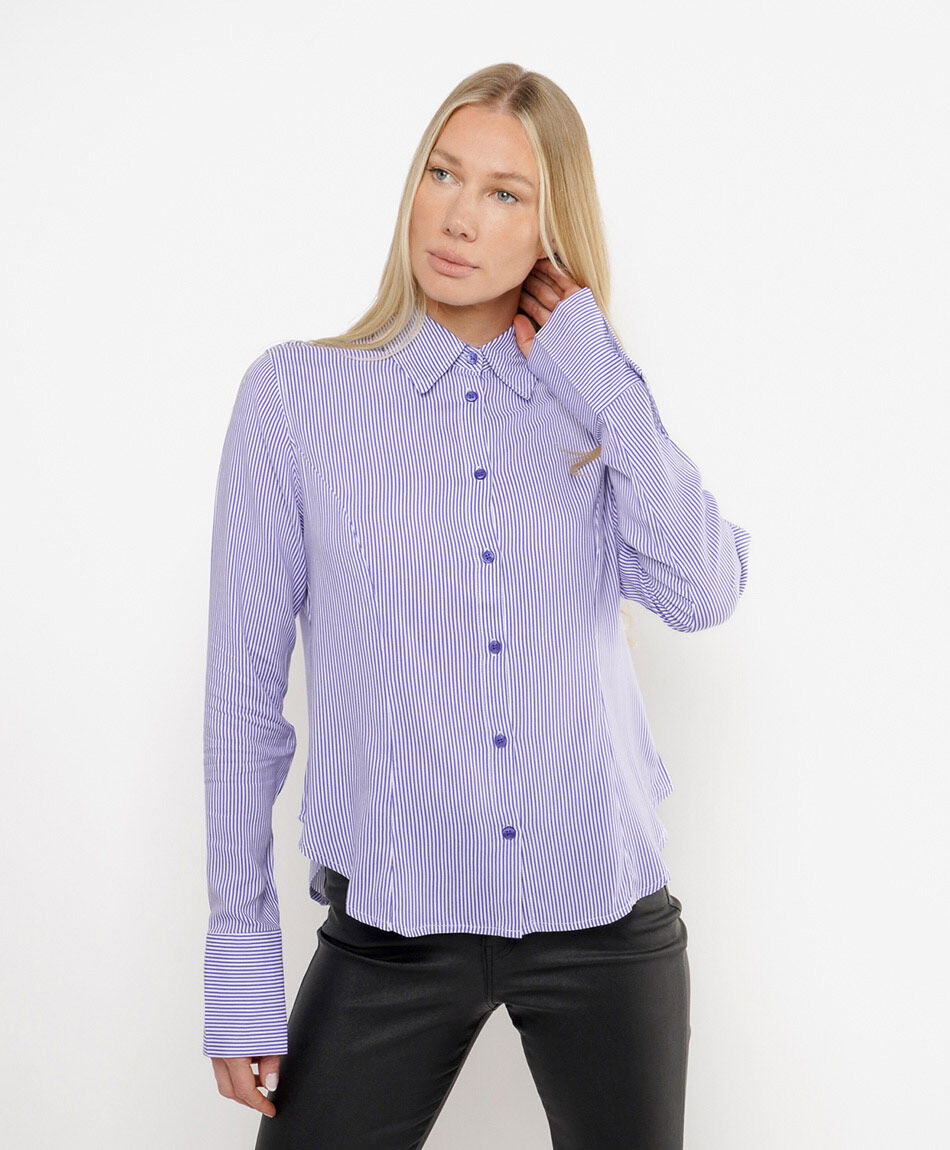 Blusa mujer listada entallada