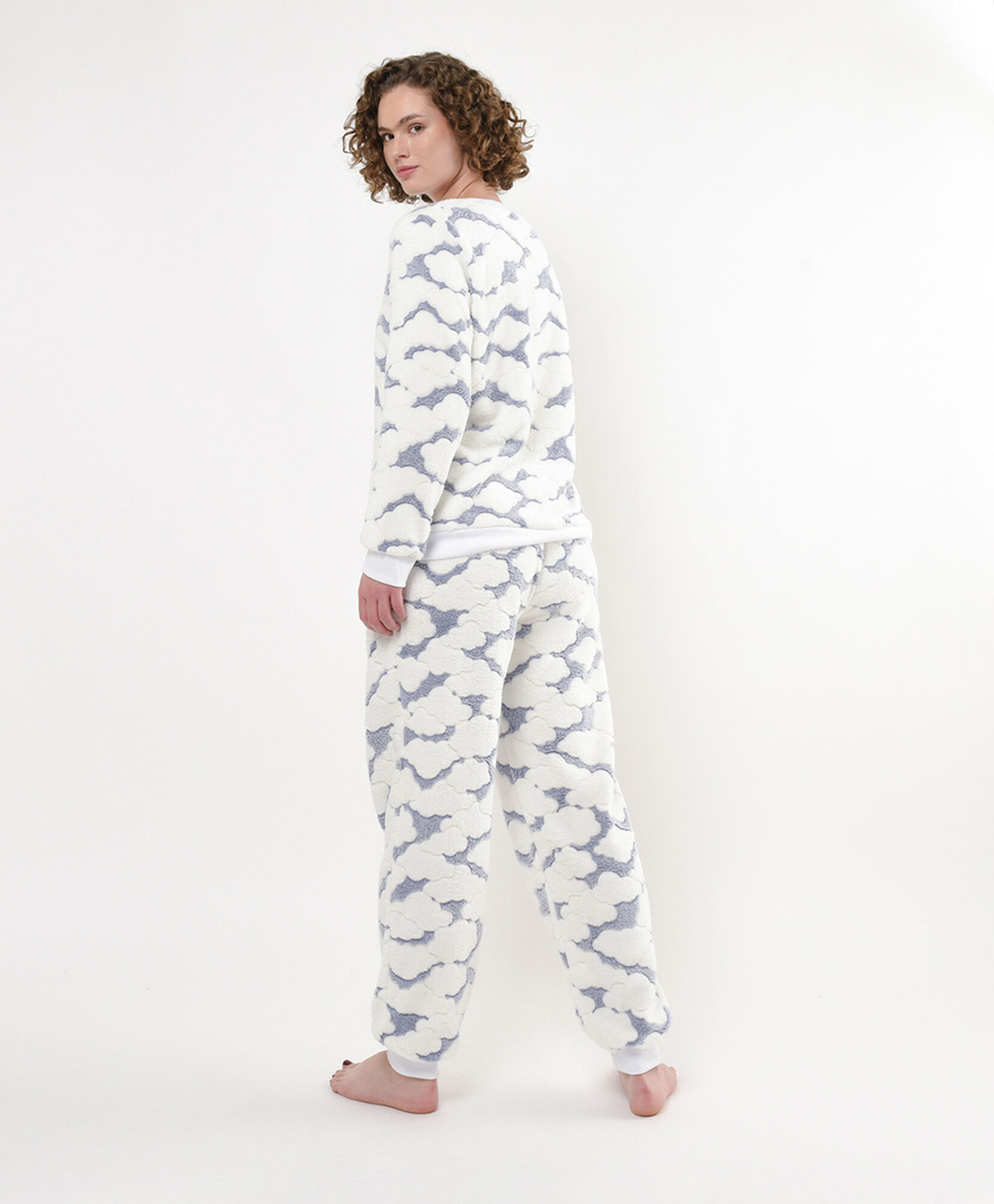 Pijama mujer nubes grueso Pijama mujer nubes grueso