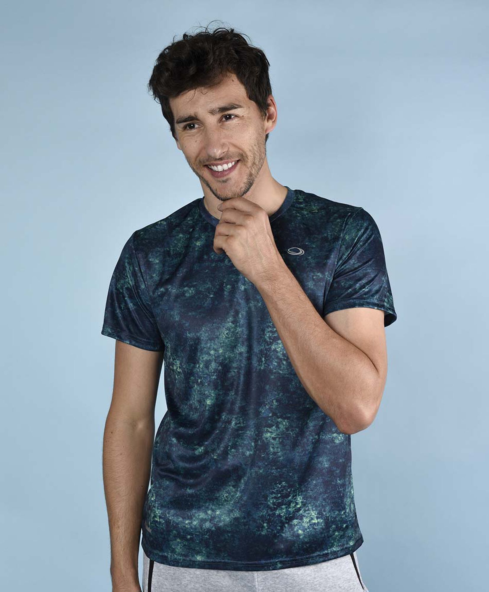 Polera deportiva manga corta cuello redondo Polera deportiva manga corta cuello redondo