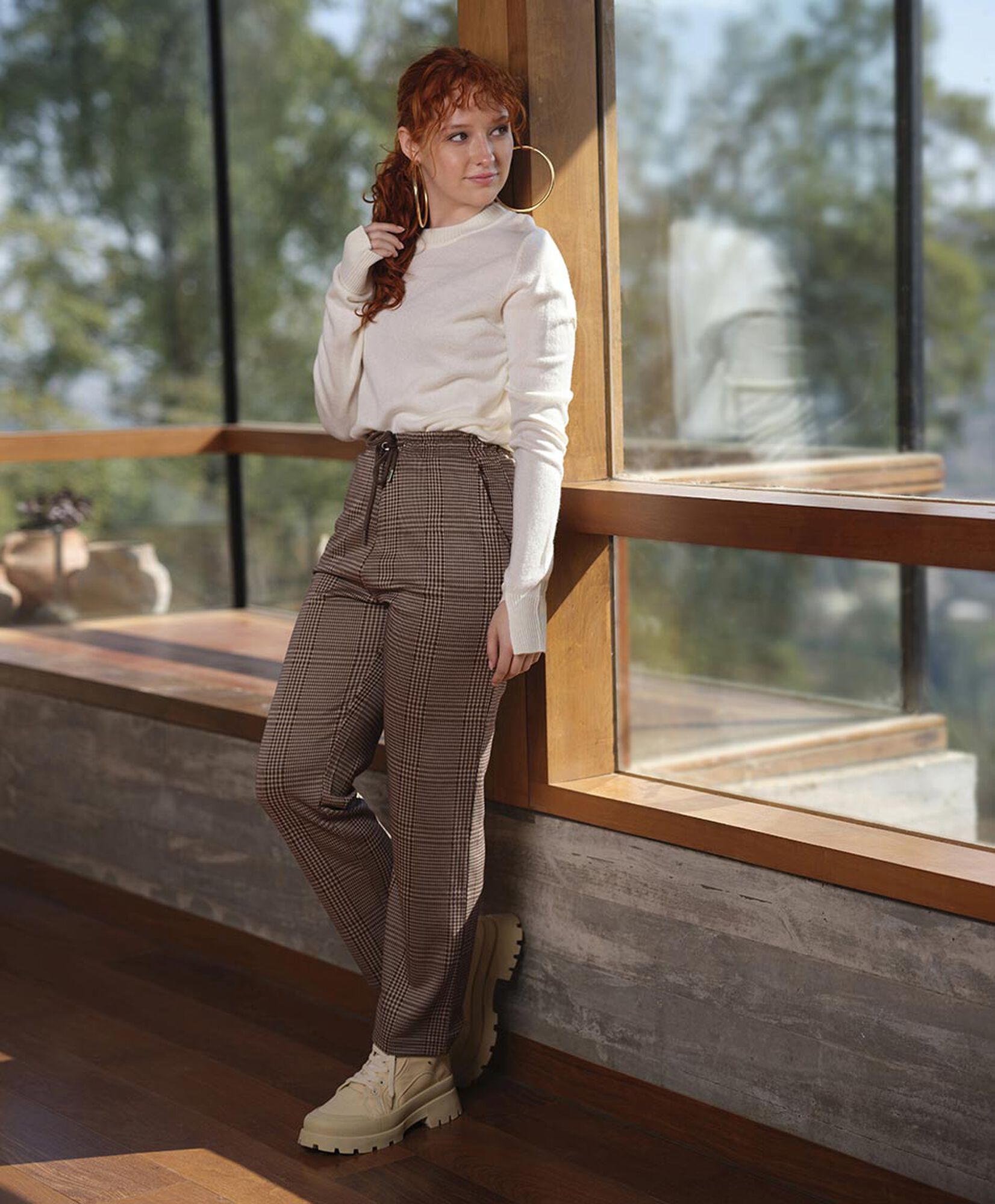 Pantalón mujer tiro alto comfy escocés Pantalón mujer tiro alto comfy escocés