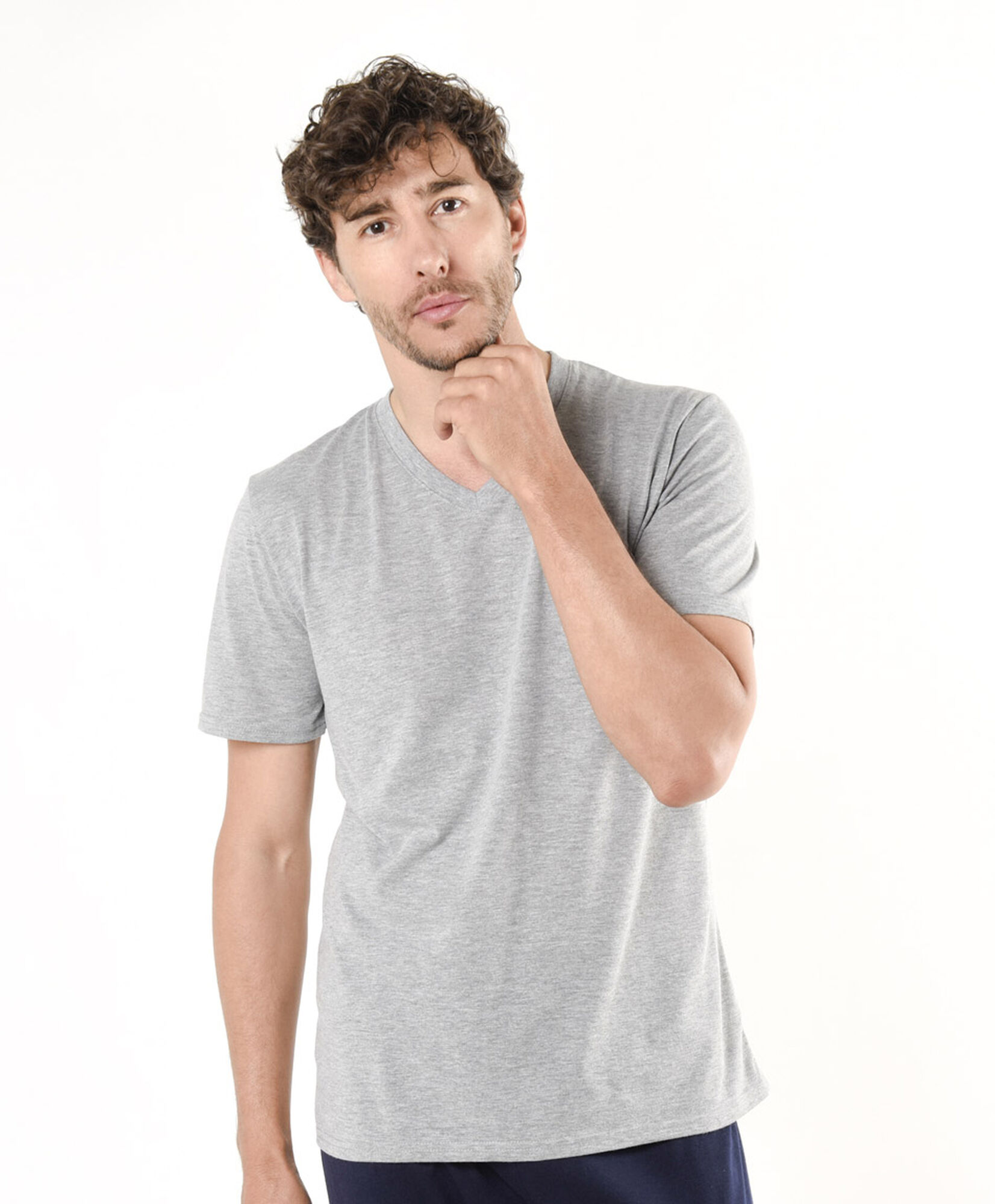 Camiseta hombre cuello en v gris Camiseta hombre cuello en v gris