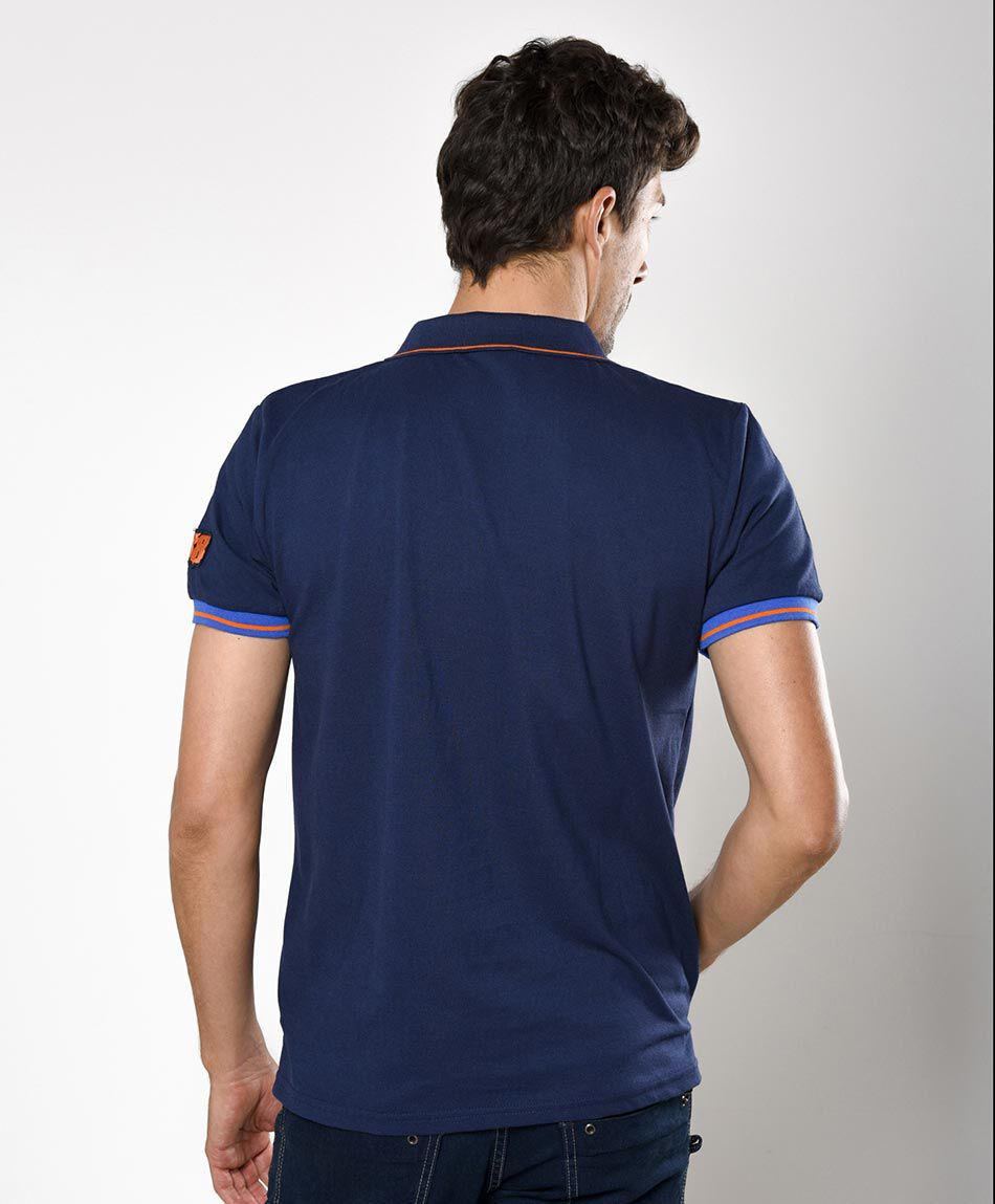 Polera manga corta cuello piqu&eacute;