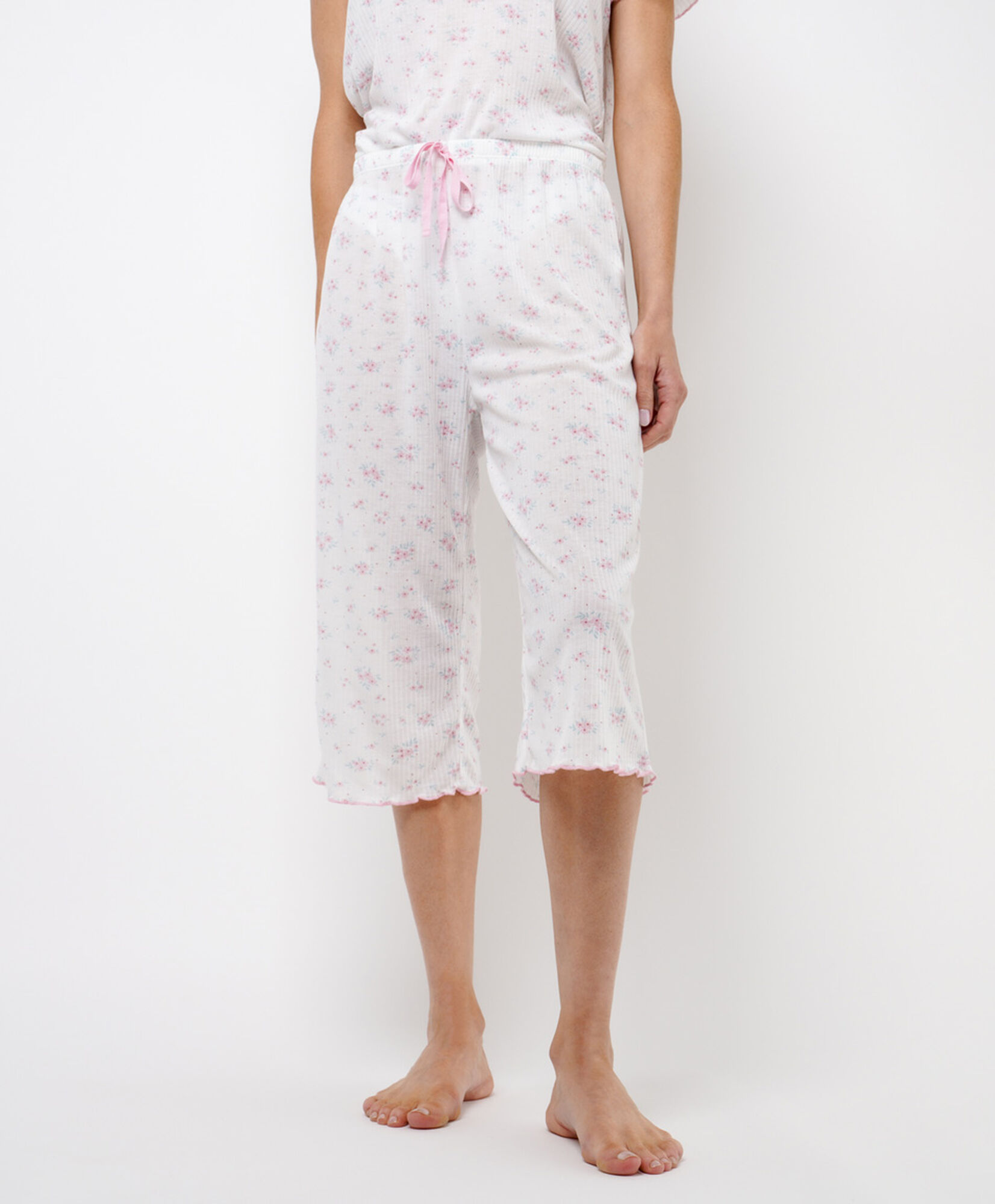 Pijama mujer capri floreado rosado Pijama mujer capri floreado rosado