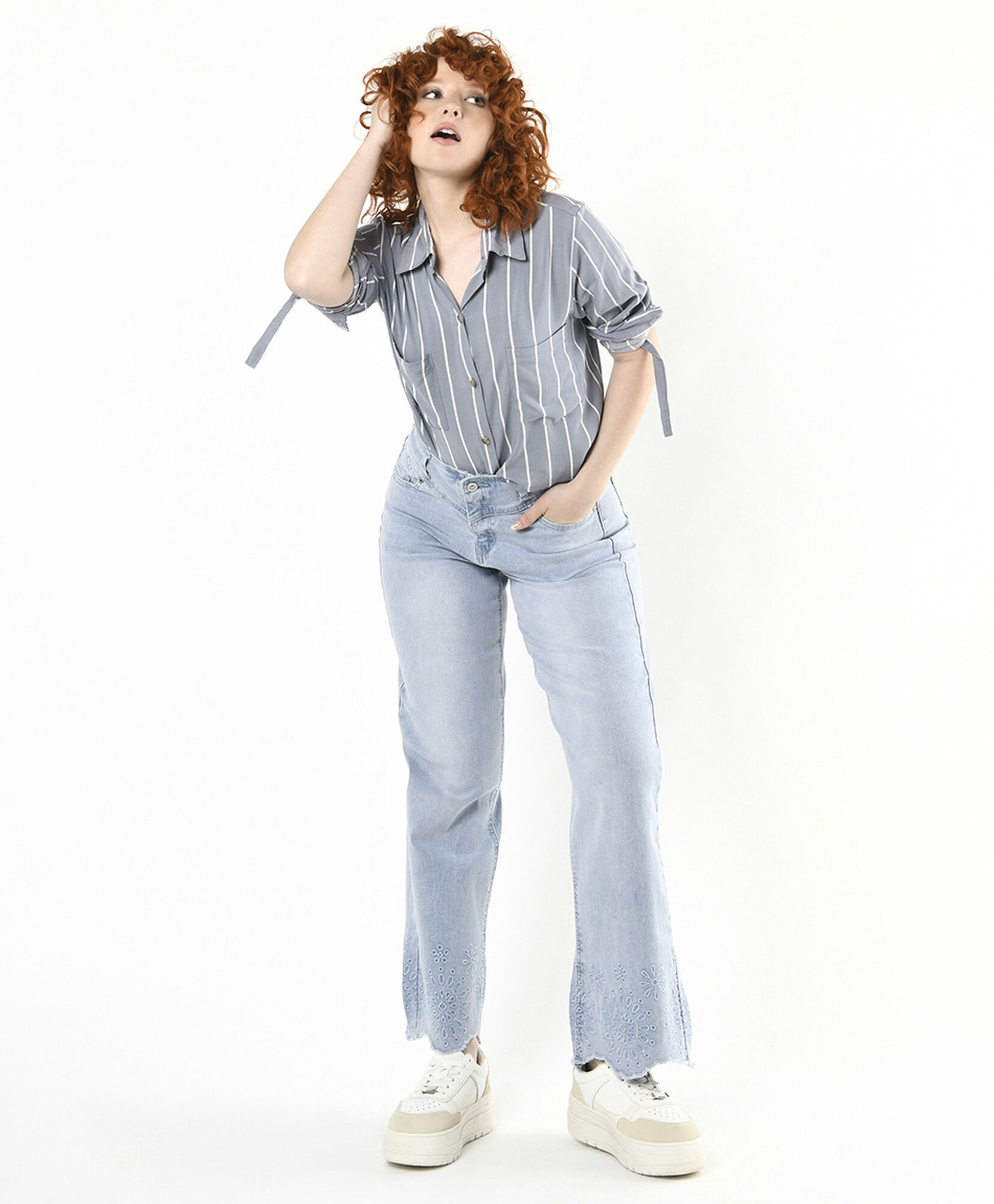 Jeans mujer basta bordada Jeans mujer basta bordada
