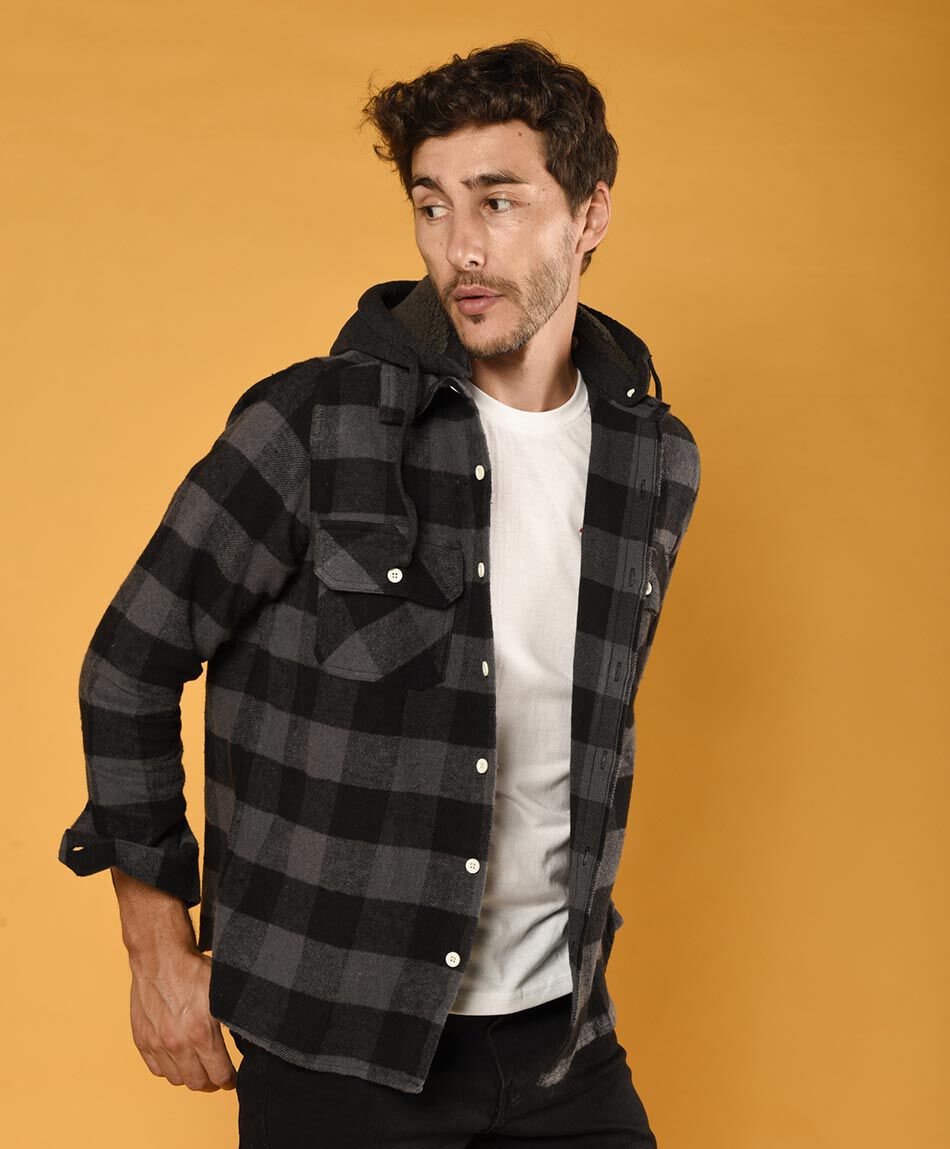 Chaqueta le&ntilde;adora