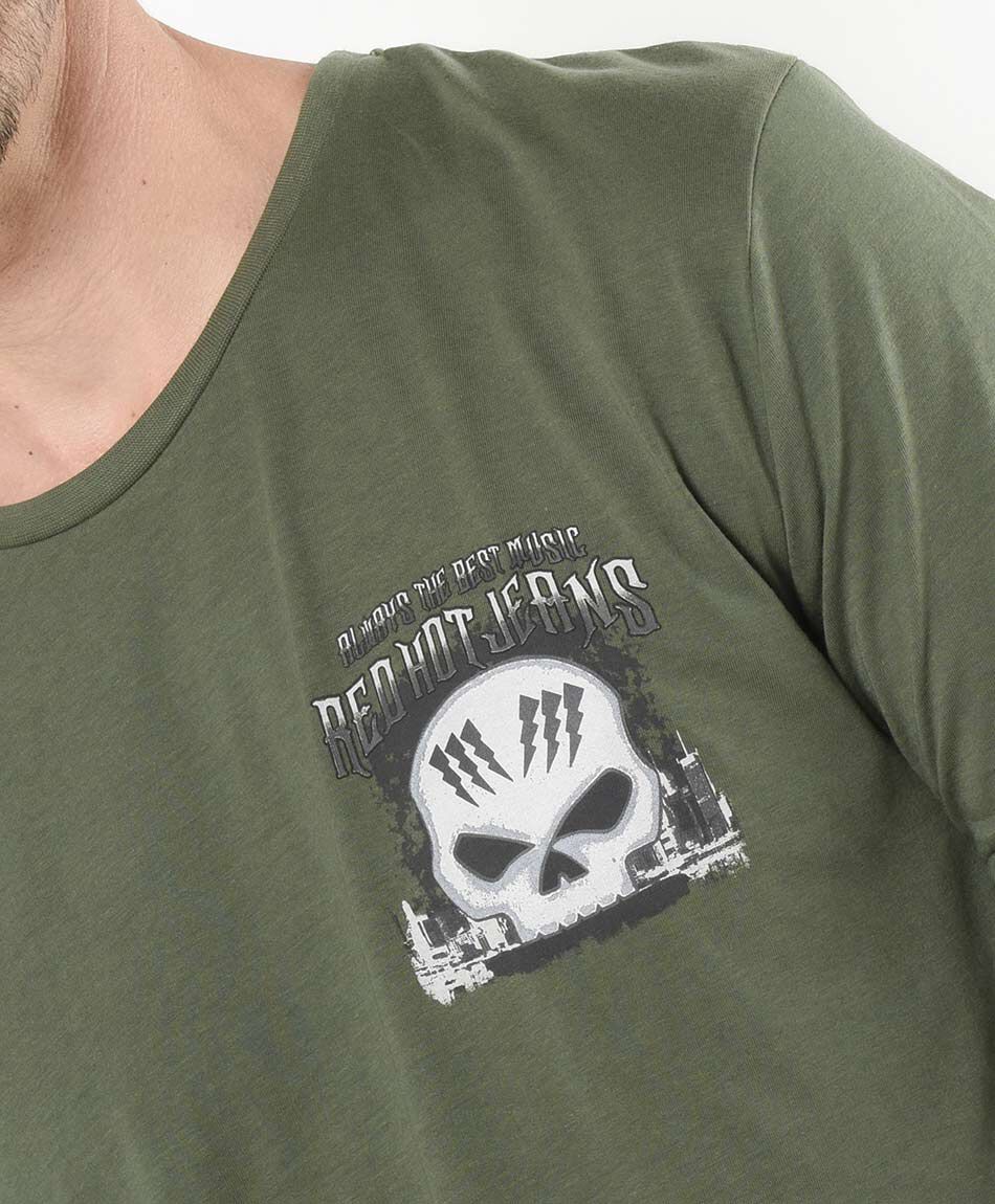 Polera hombre doble estampado calavera