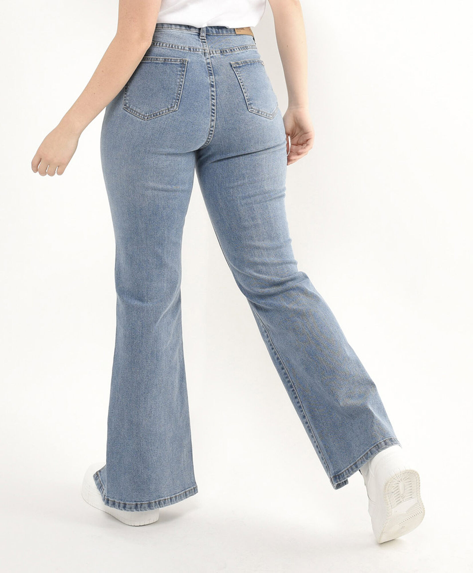 Jeans mujer con aberturas wide Jeans mujer con aberturas wide