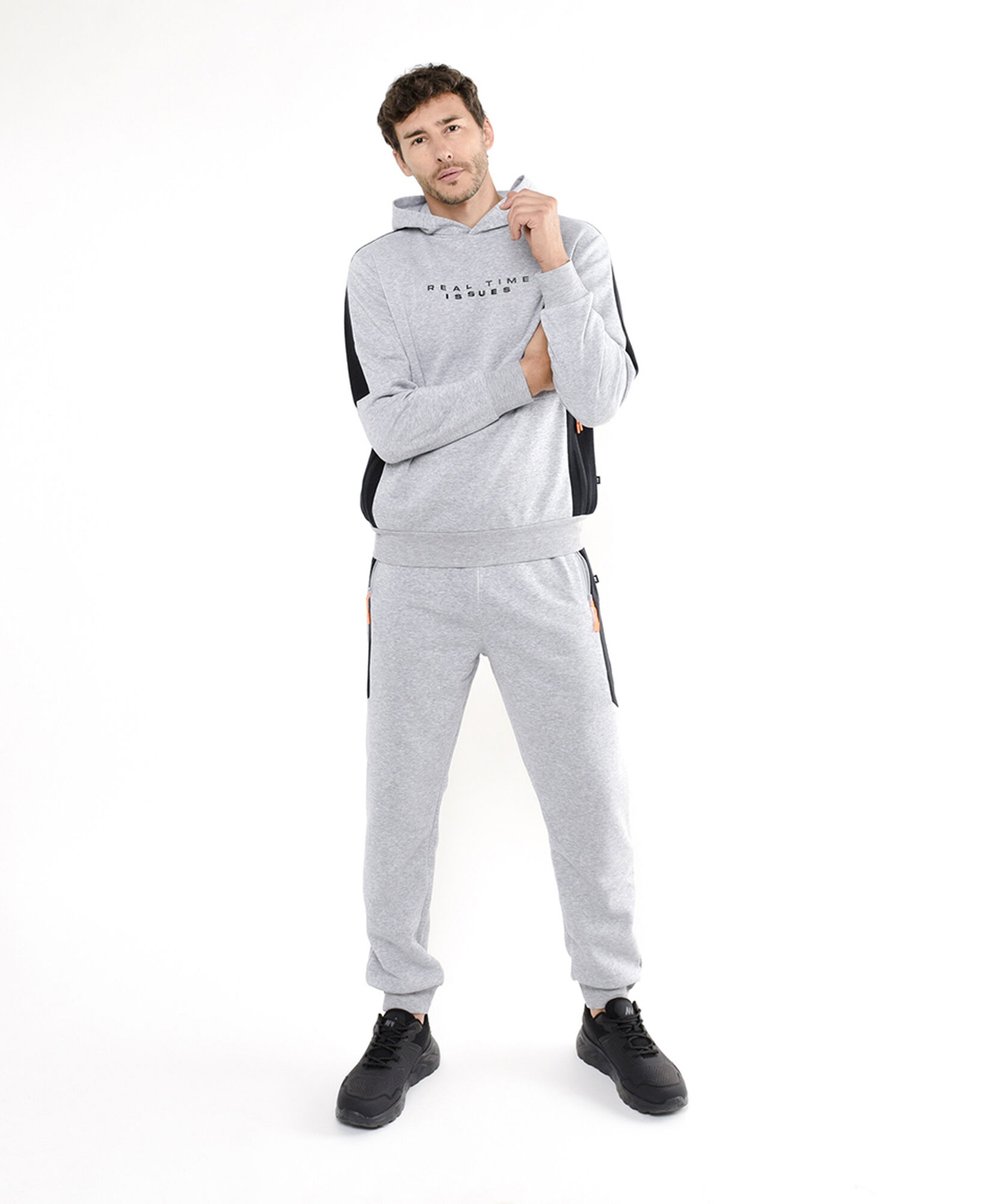 Pantalón deportivo hombre gris línea Pantalón deportivo hombre gris línea