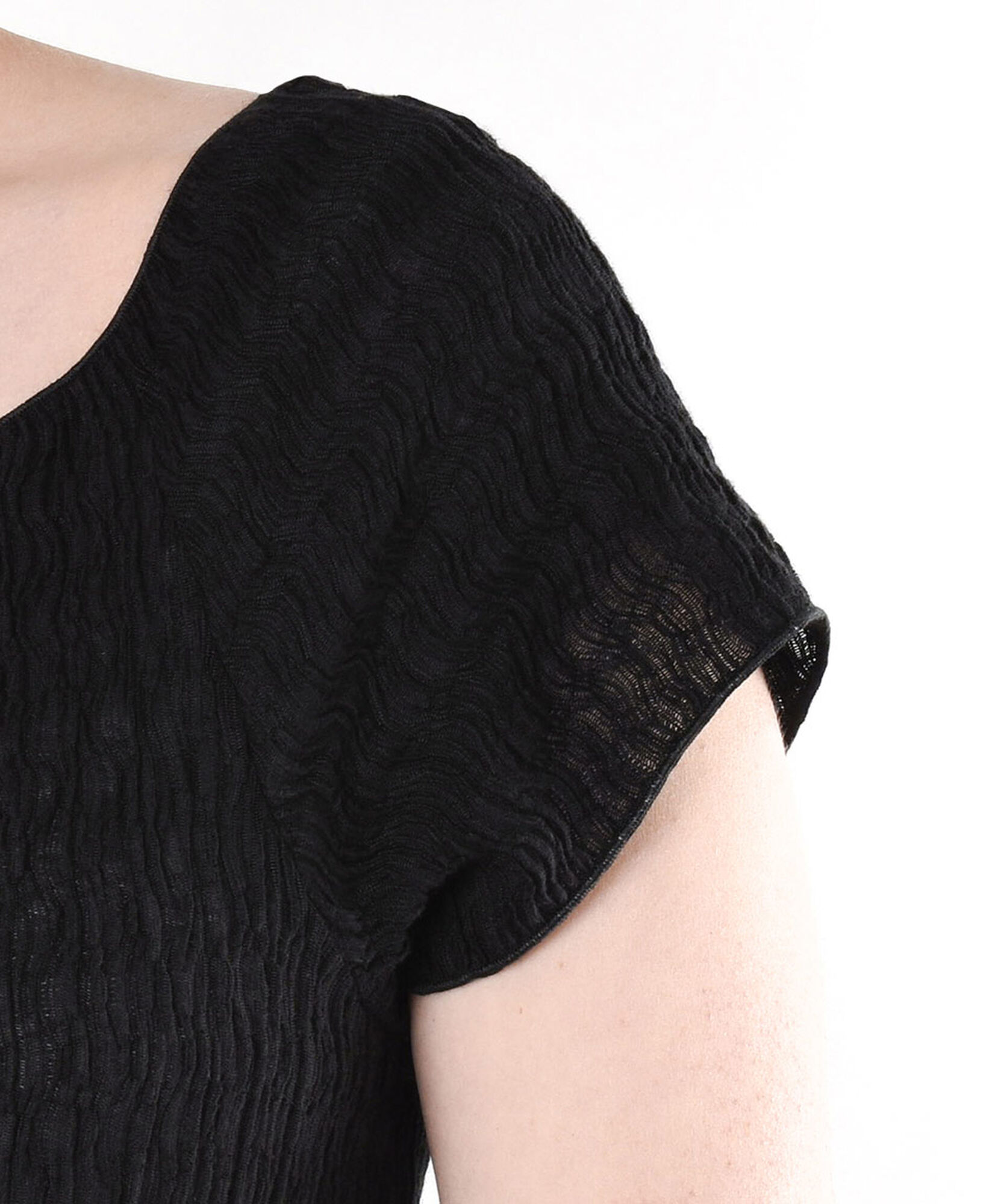 Polera mujer texturizada negra Polera mujer texturizada negra