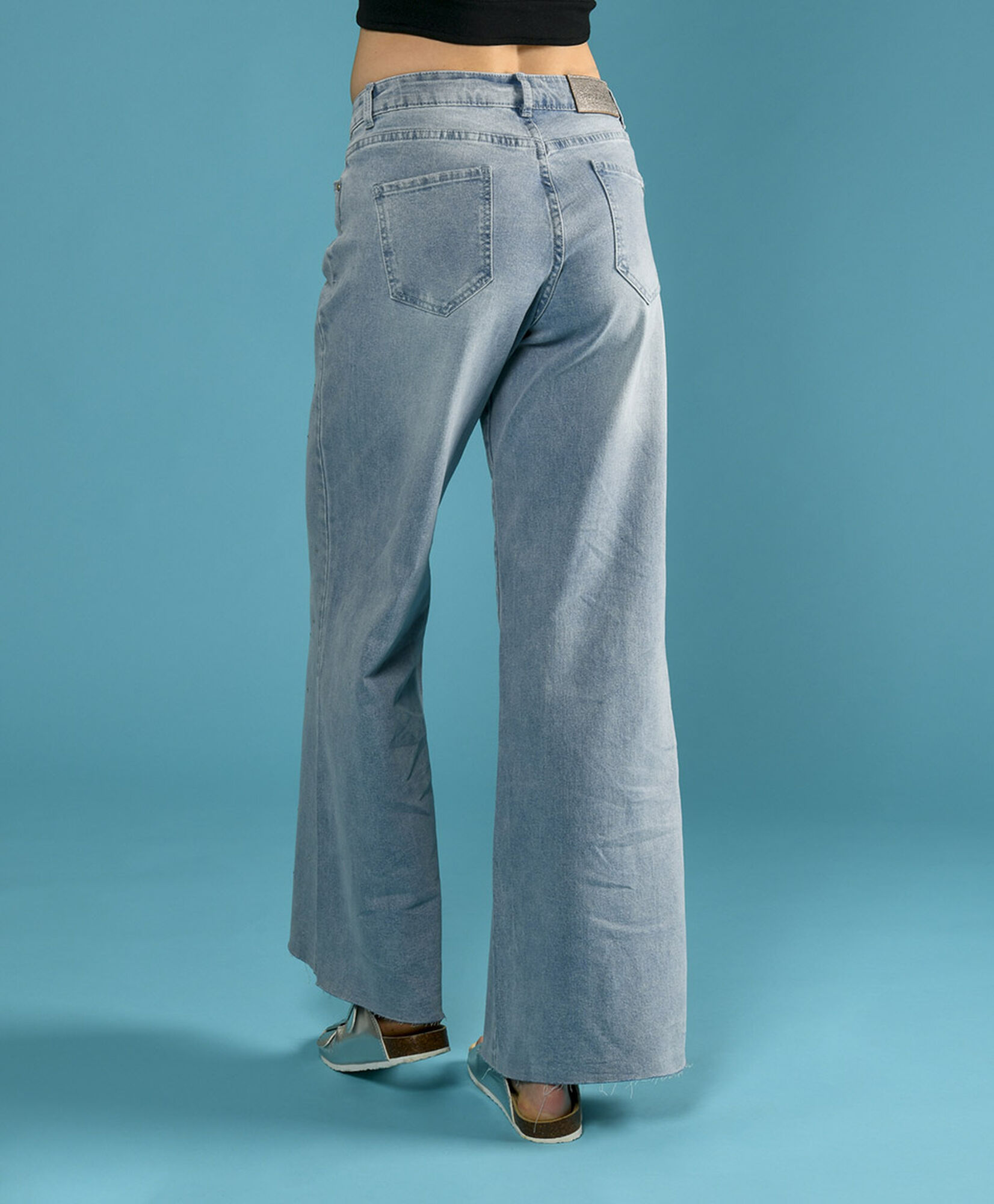 Jeans bordado piedras Jeans bordado piedras