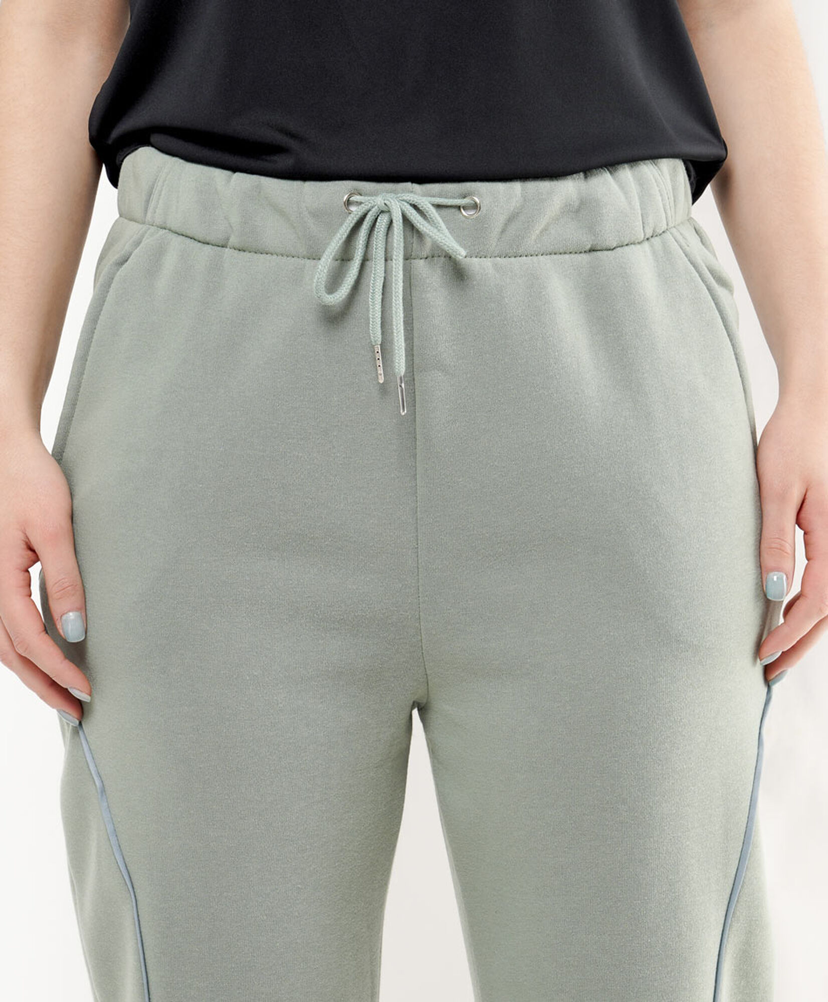 Pantalón deportivo mujer verde costuras Pantalón deportivo mujer verde costuras