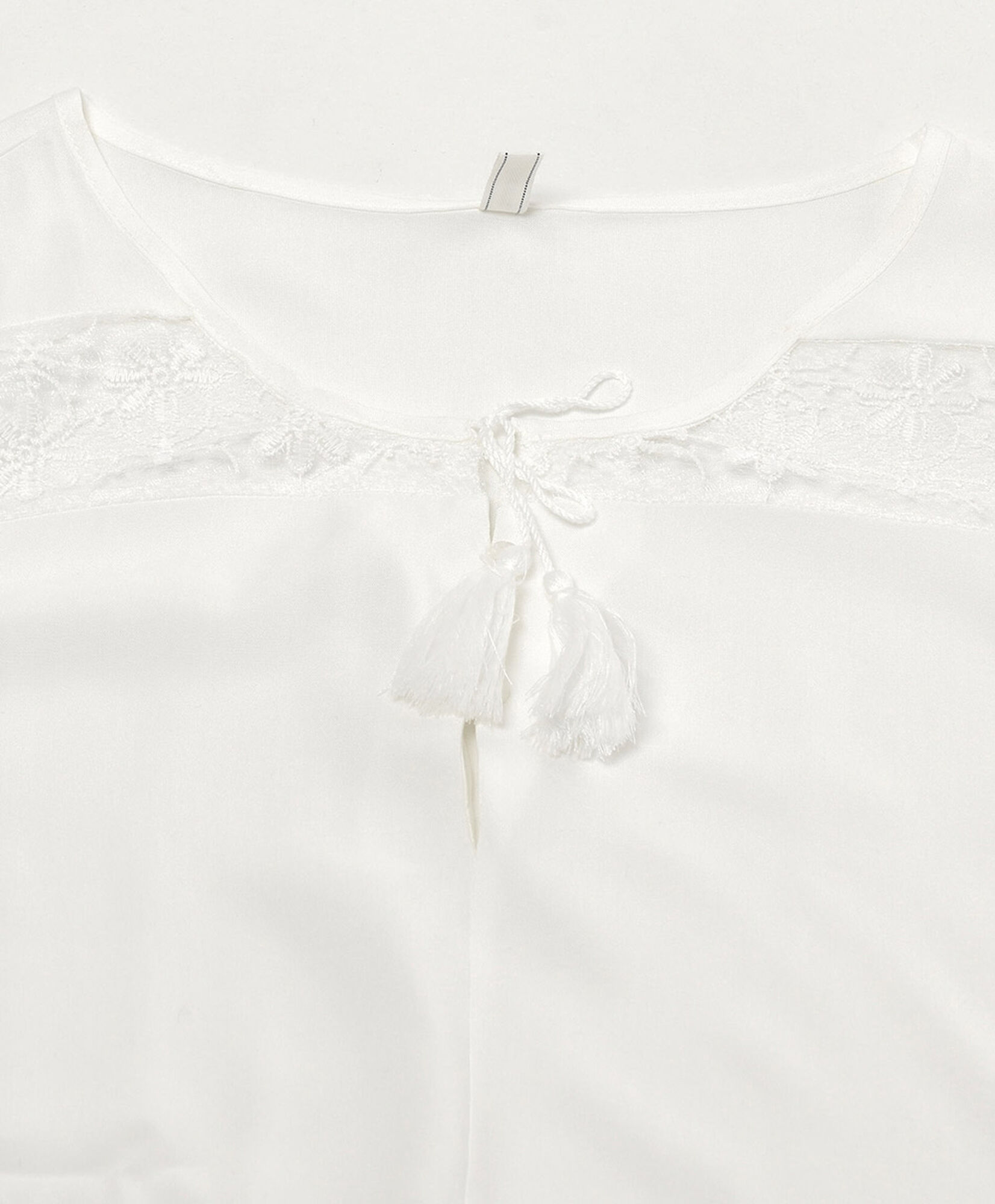 Blusa mujer detalles encajes Blusa mujer detalles encajes