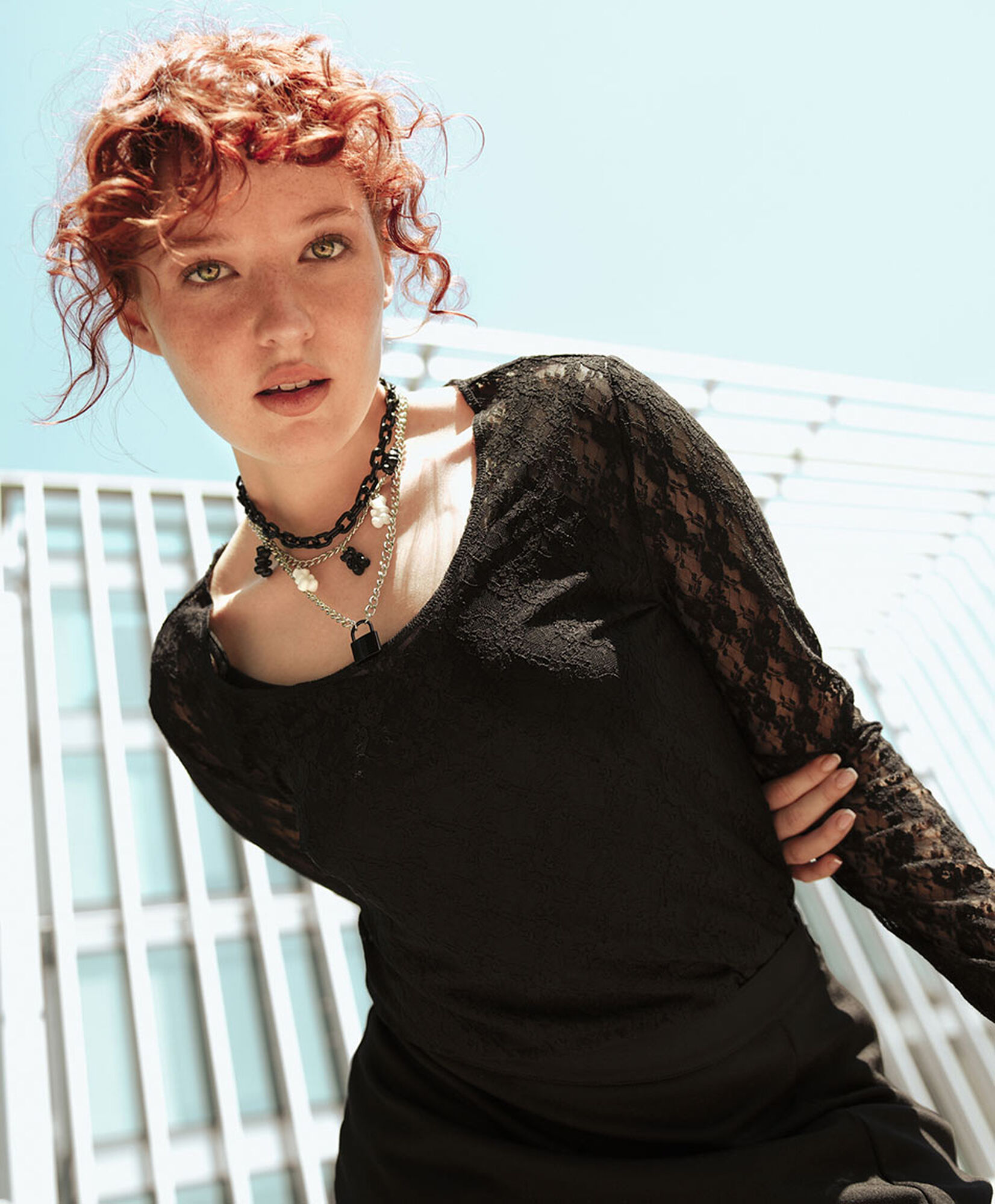 Polera mujer encajes floreados Polera mujer encajes floreados