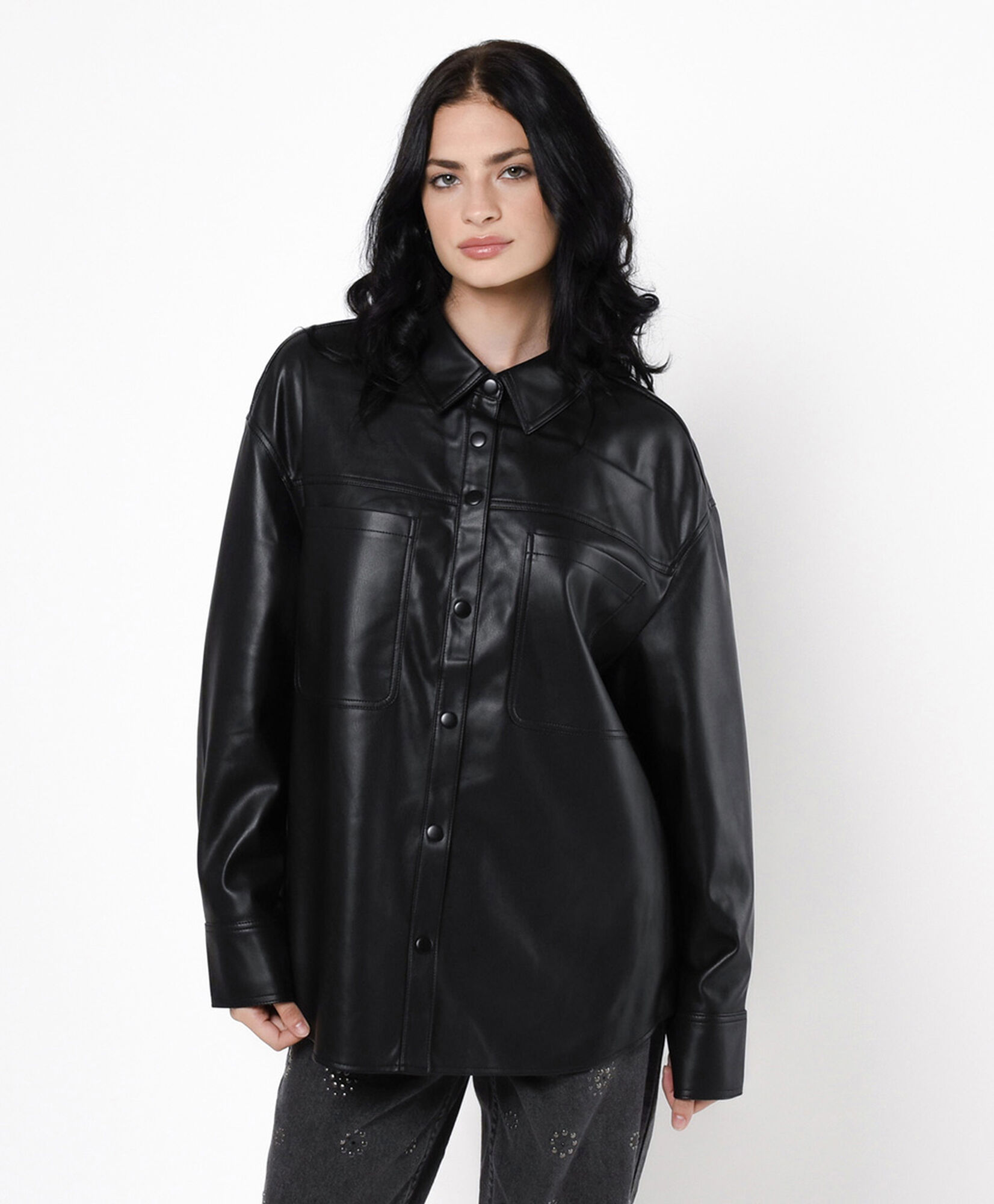Chaqueta mujer cuerina bolsillos Chaqueta mujer cuerina bolsillos
