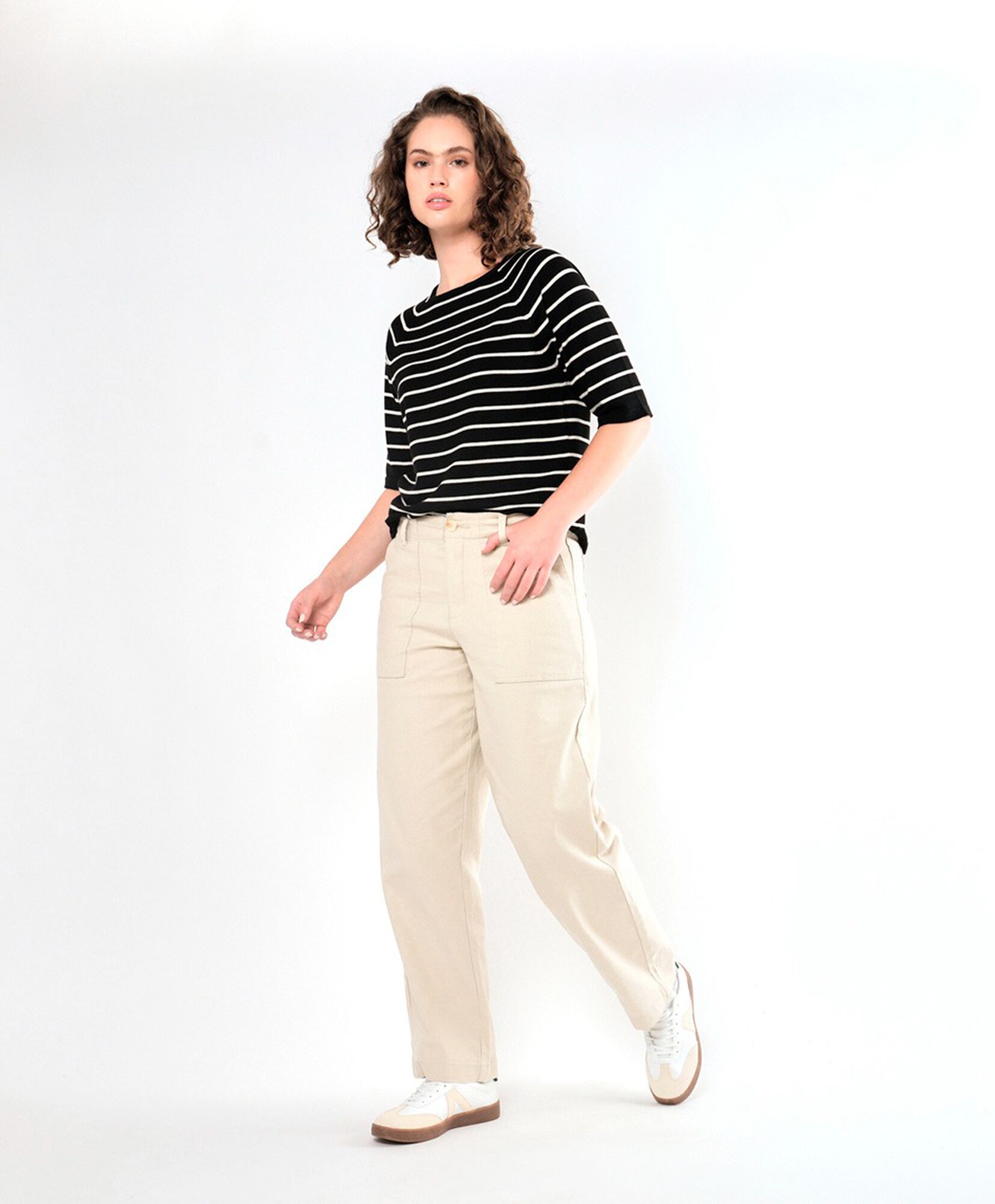Pantalón mujer bolsillos cuadrados Pantalón mujer bolsillos cuadrados