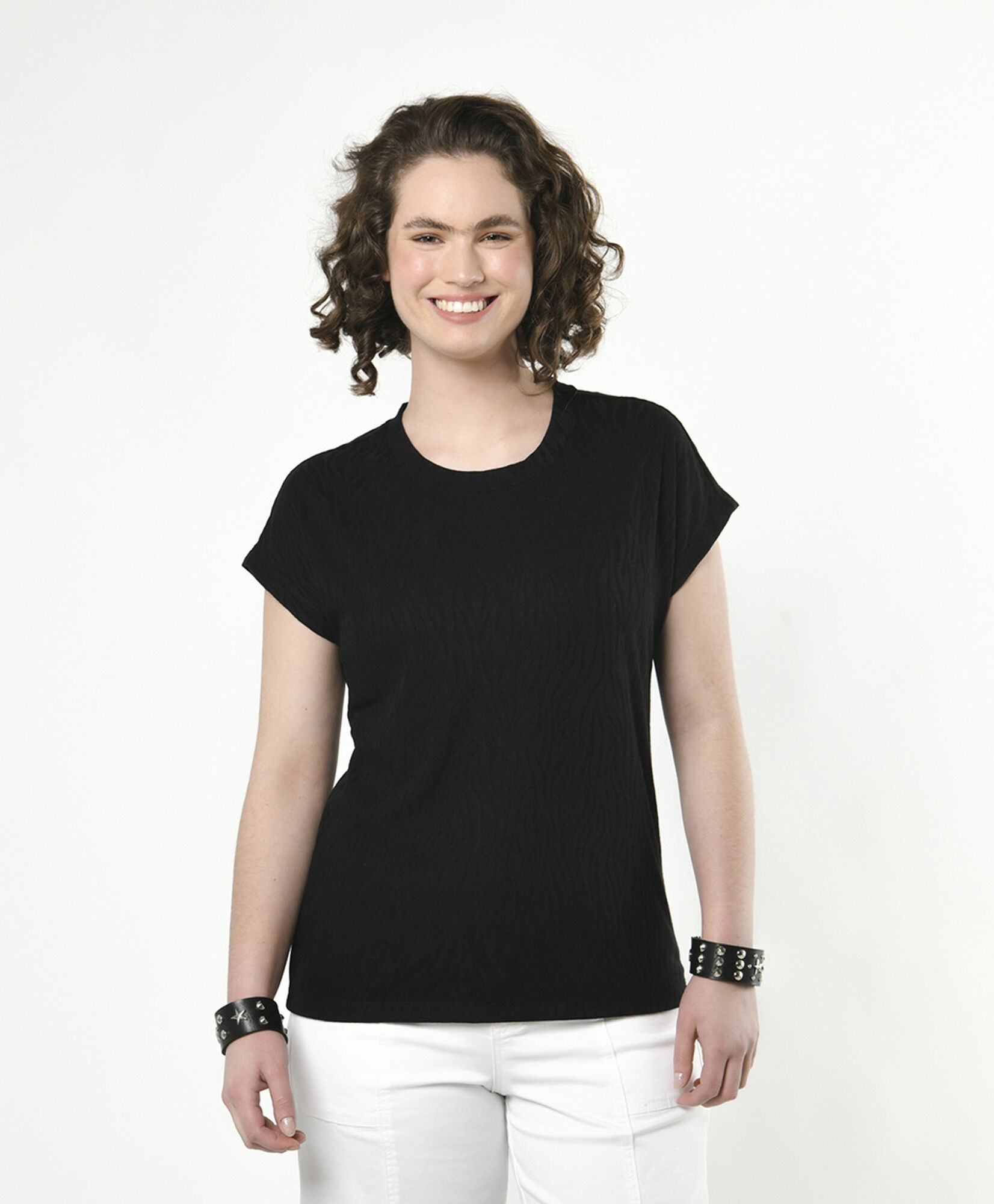 Polera mujer textura animal print negra Polera mujer textura animal print negra