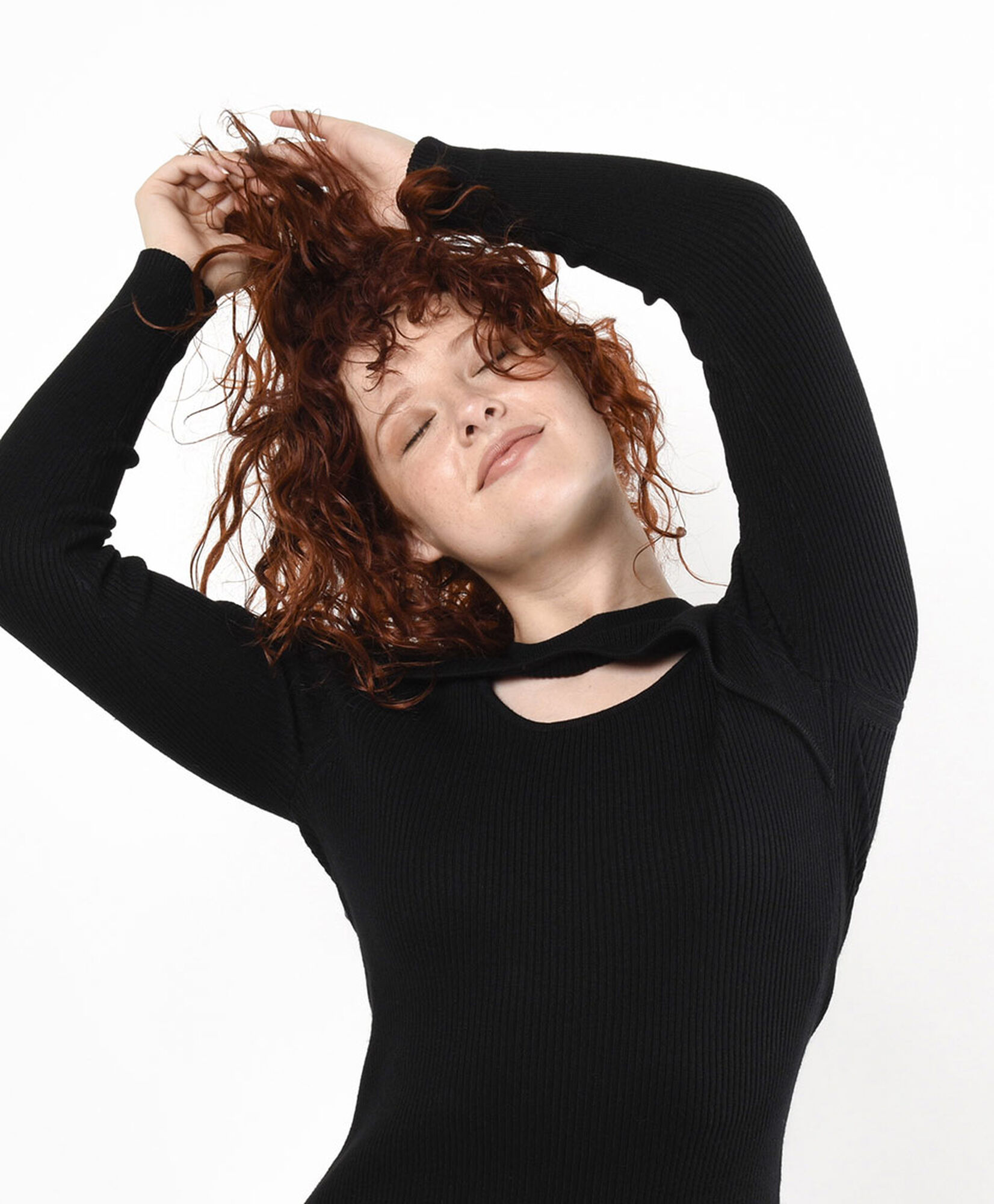 Sweater mujer cut out Sweater mujer cut out