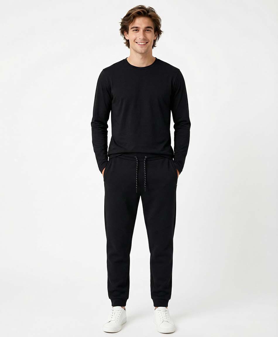 Pantal&oacute;n deportivo hombre liso negro