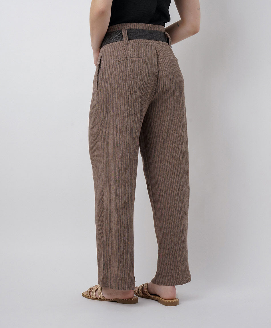 Pantal&oacute;n mujer l&iacute;neas cintur&oacute;n