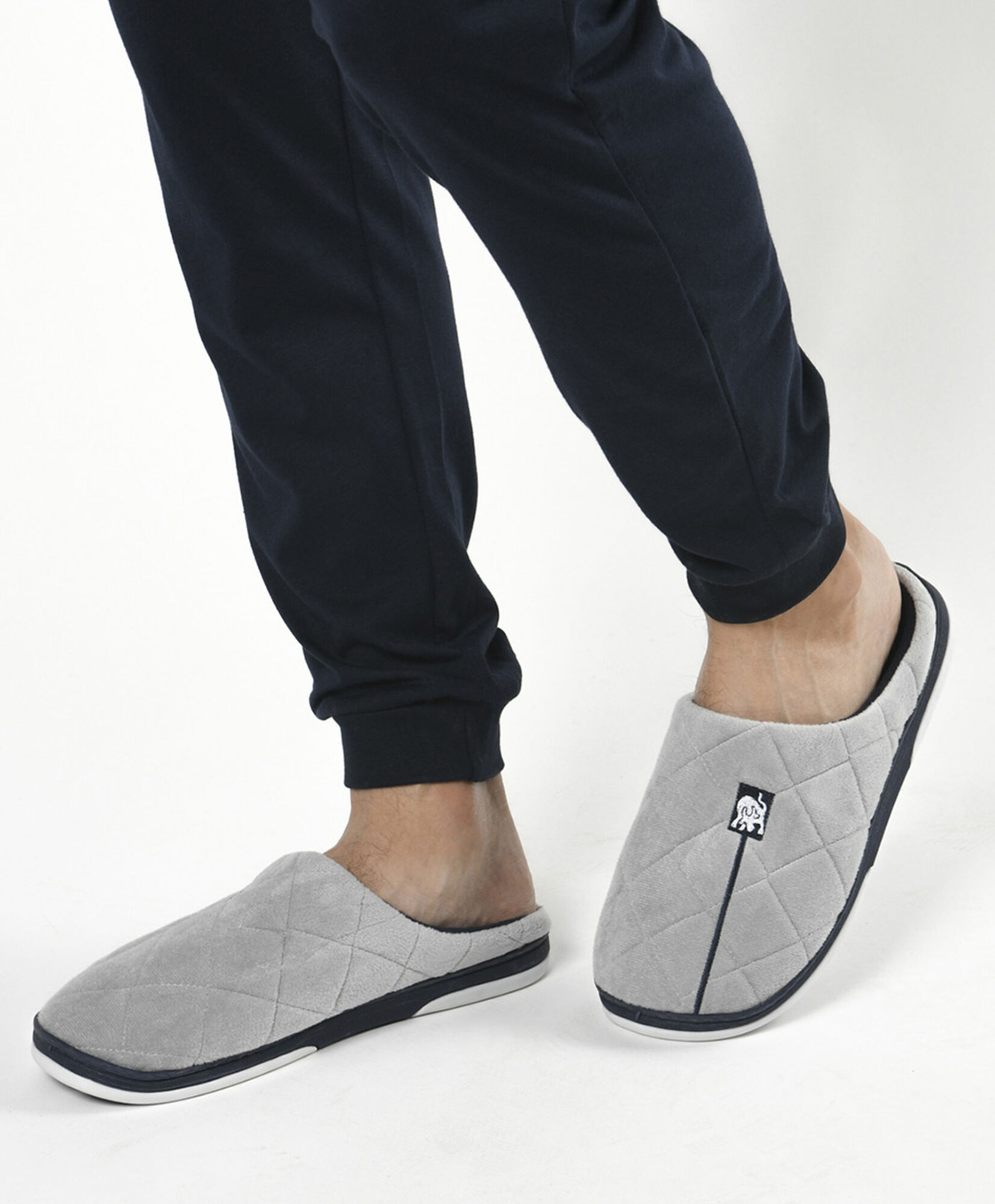 Pantufla hombre gris cuadros Pantufla hombre gris cuadros